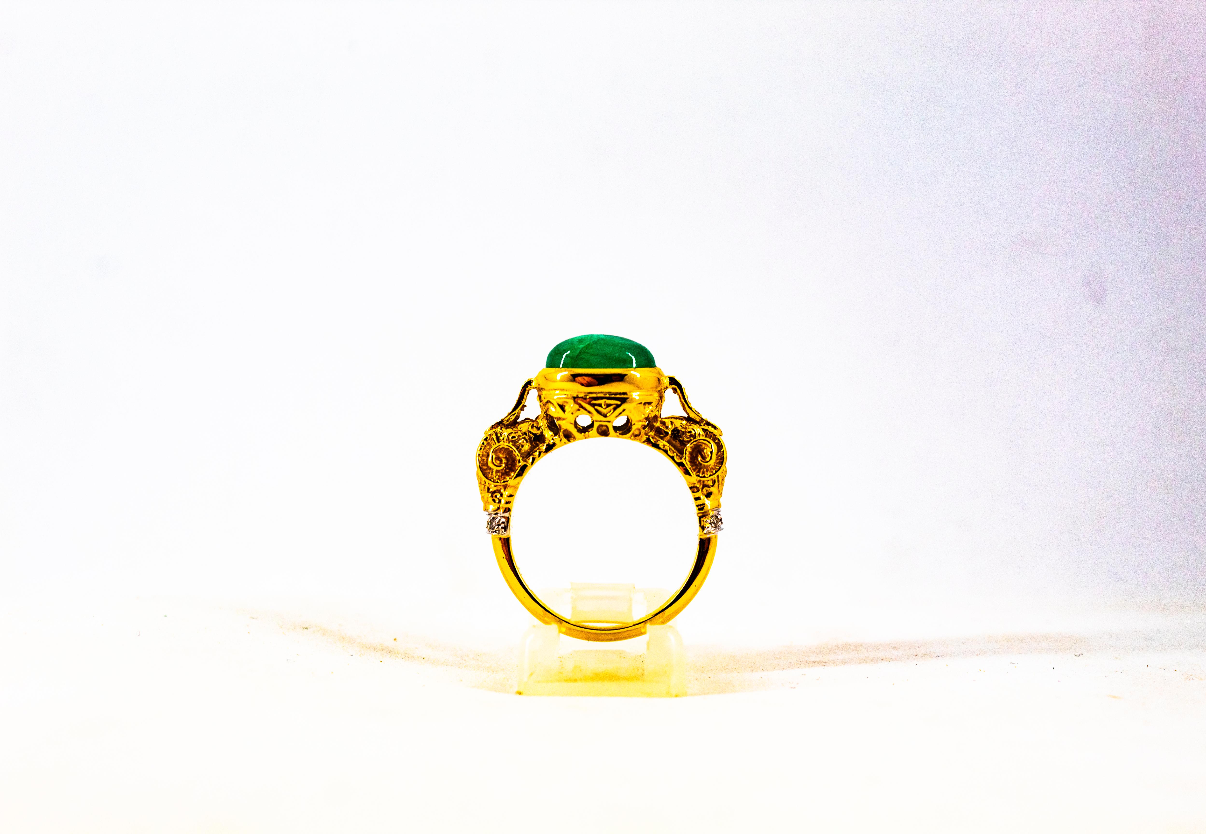 Art Nouveau 4.10 Carat White Diamond Cabochon Emerald Yellow Gold Cocktail Ring 3