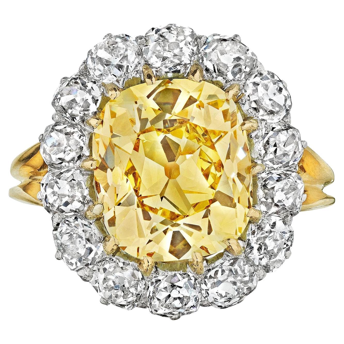 Art Nouveau 4.23 Carat Old Mine Brilliant Cushion Cut Yellow Diamond Gold Ring