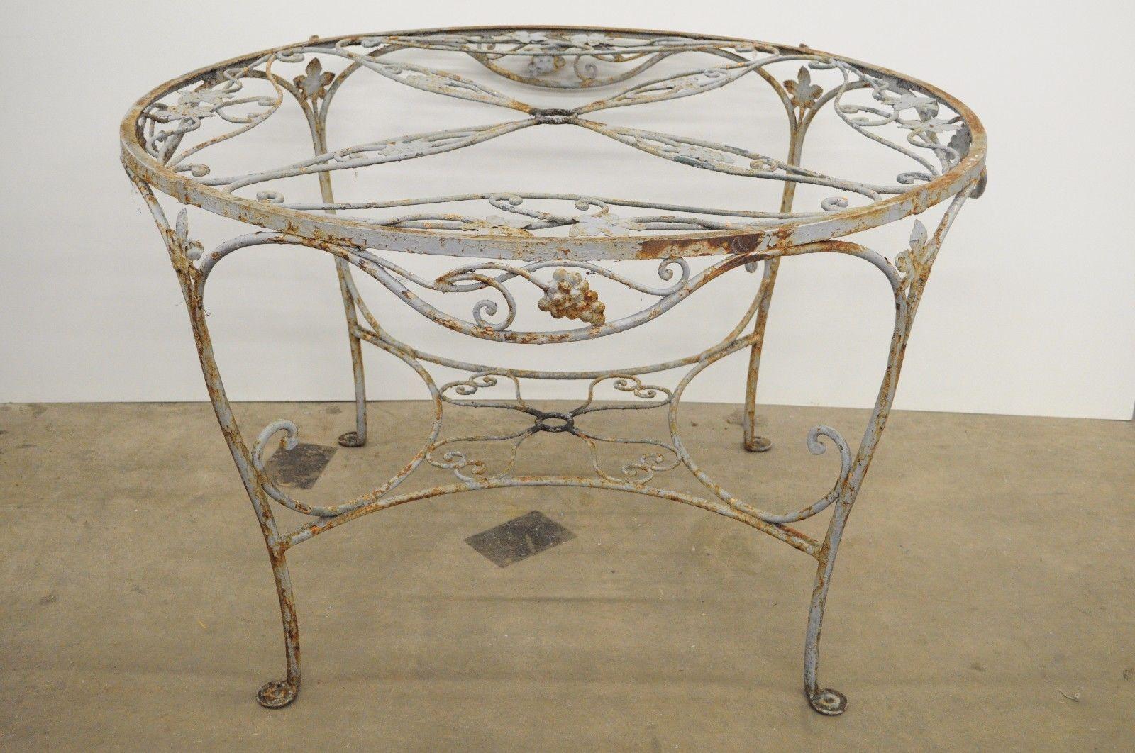 wrought iron table and 4 chairs