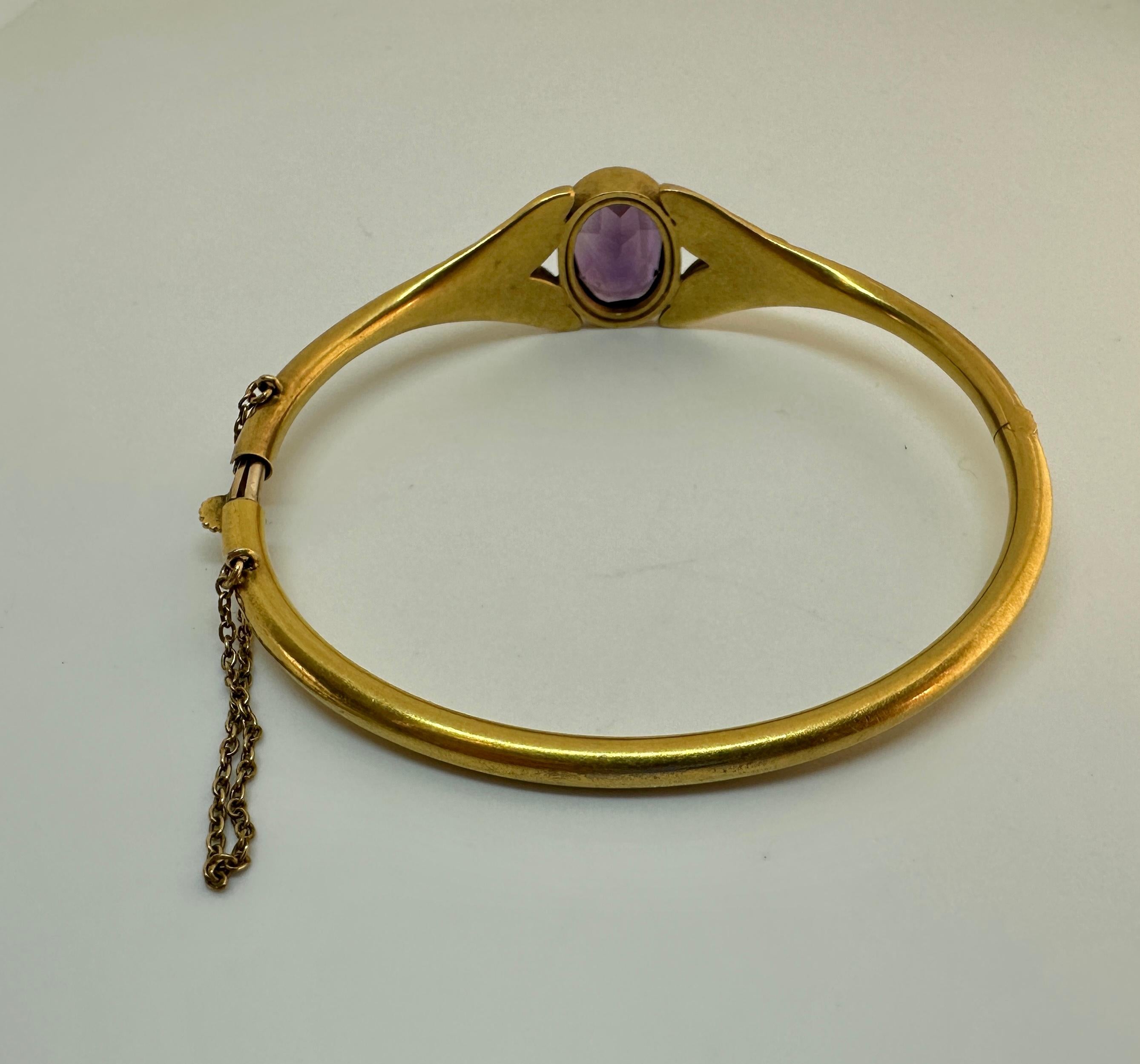 Bracelet jonc ancien Art Nouveau à motif feuille en or 14 carats et améthyste de 7 carats en vente 6
