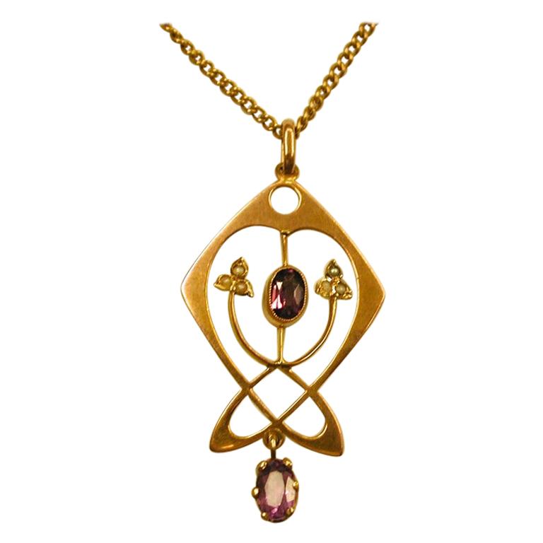 Art Nouveau 9ct Gold Pendant and Chain Set with Amethyst and Pearls, circa 1905