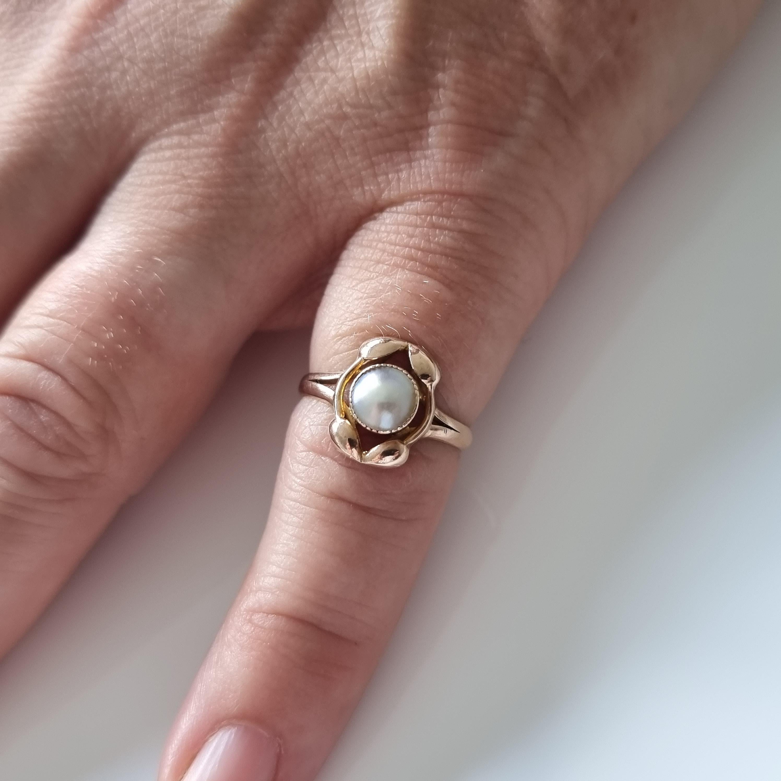 Art Nouveau 9ct Rose Gold Mabe Pearl Ring, 1911 For Sale 4