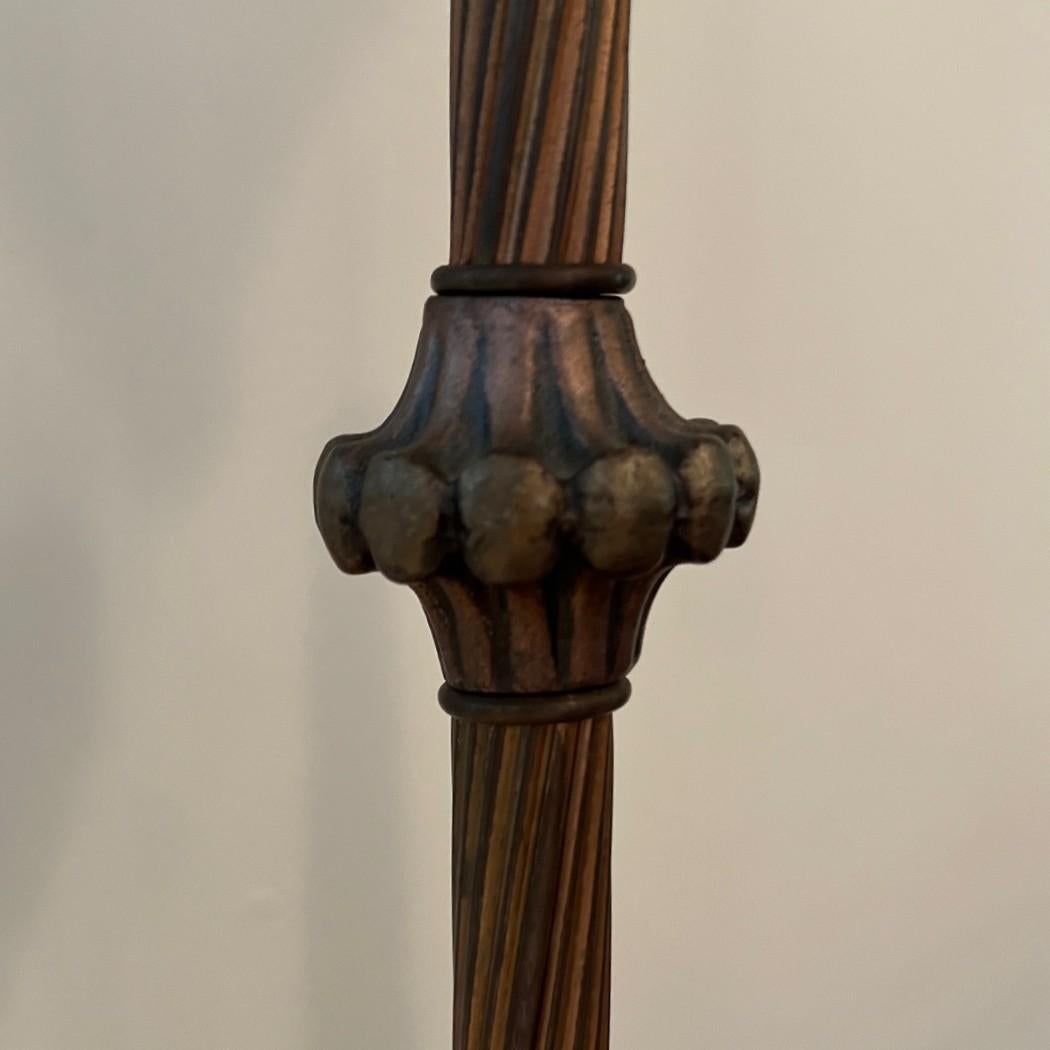 Lampada da terra regolabile in stile Art Nouveau con paralume a frange ombré e tirante con nappe in vendita 8