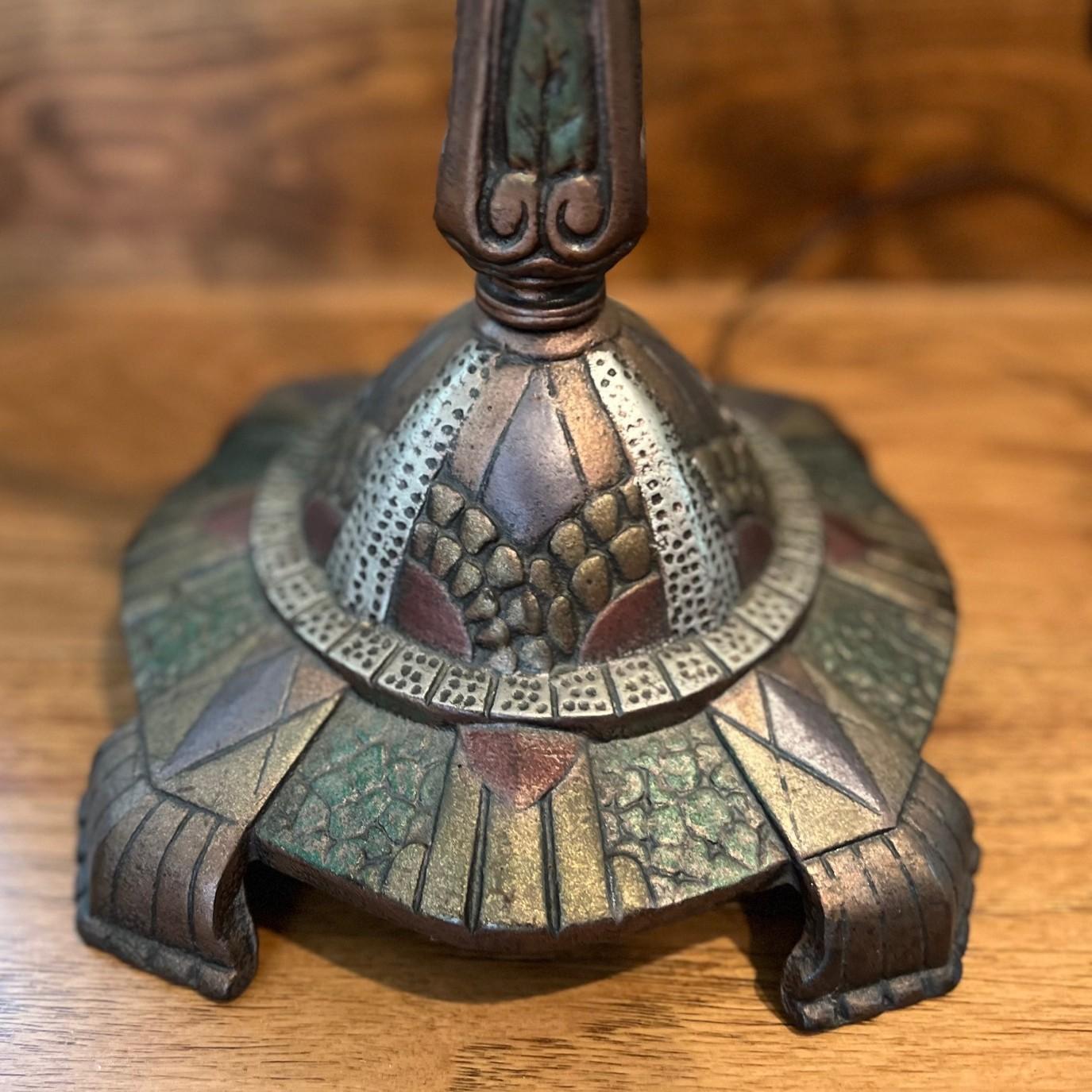 Lampada da terra regolabile in stile Art Nouveau con paralume a frange ombré e tirante con nappe in vendita 10