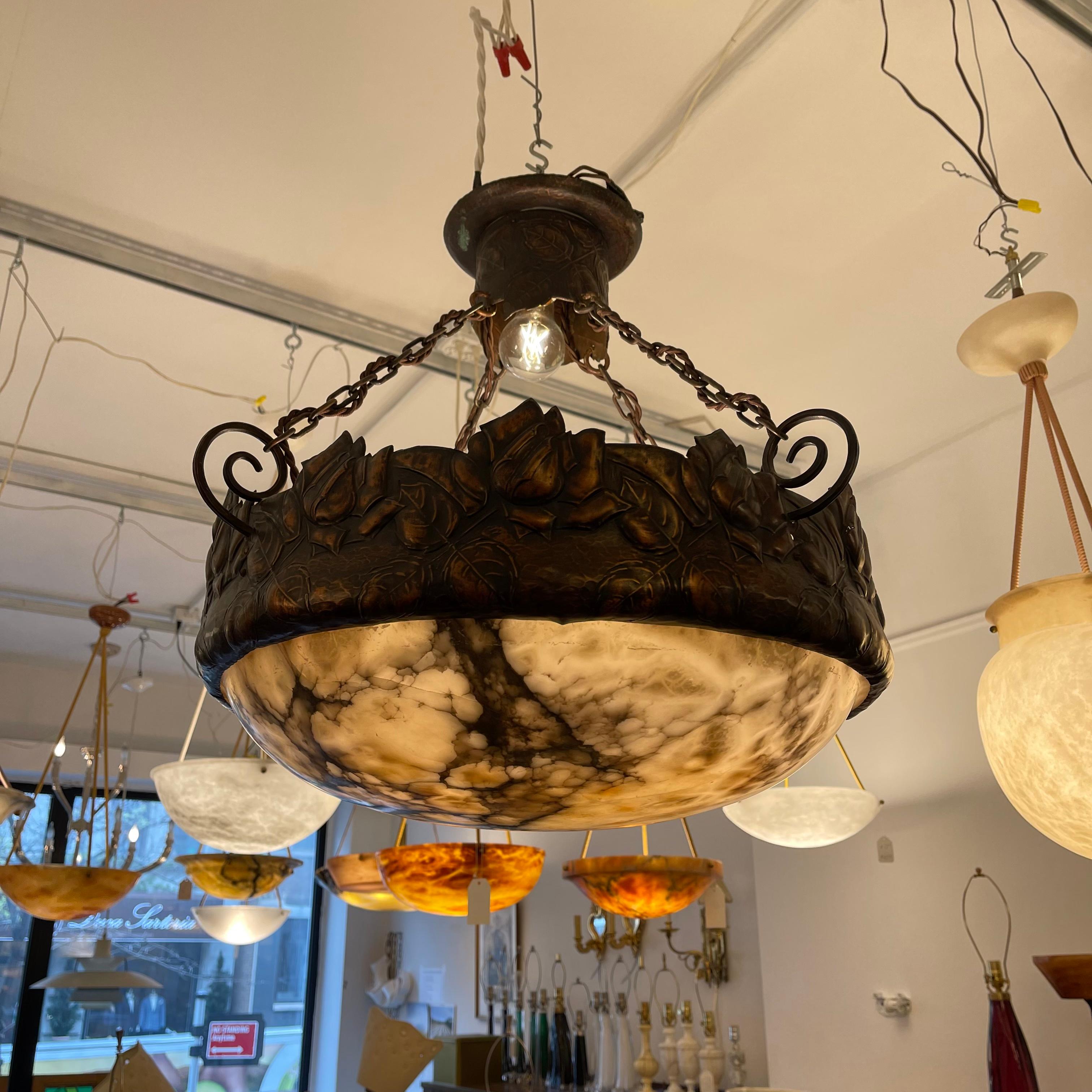 Lampe à suspension Art Nouveau en albâtre, Suède, 1910 en vente 3