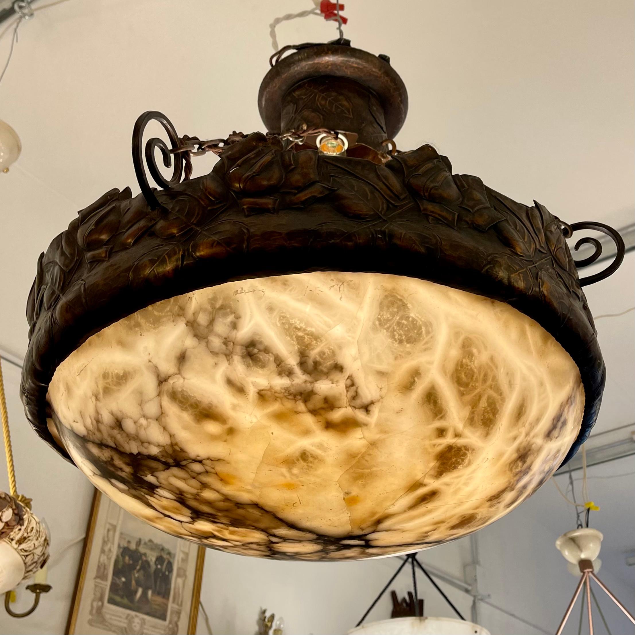 Art nouveau Lampe à suspension Art Nouveau en albâtre, Suède, 1910 en vente