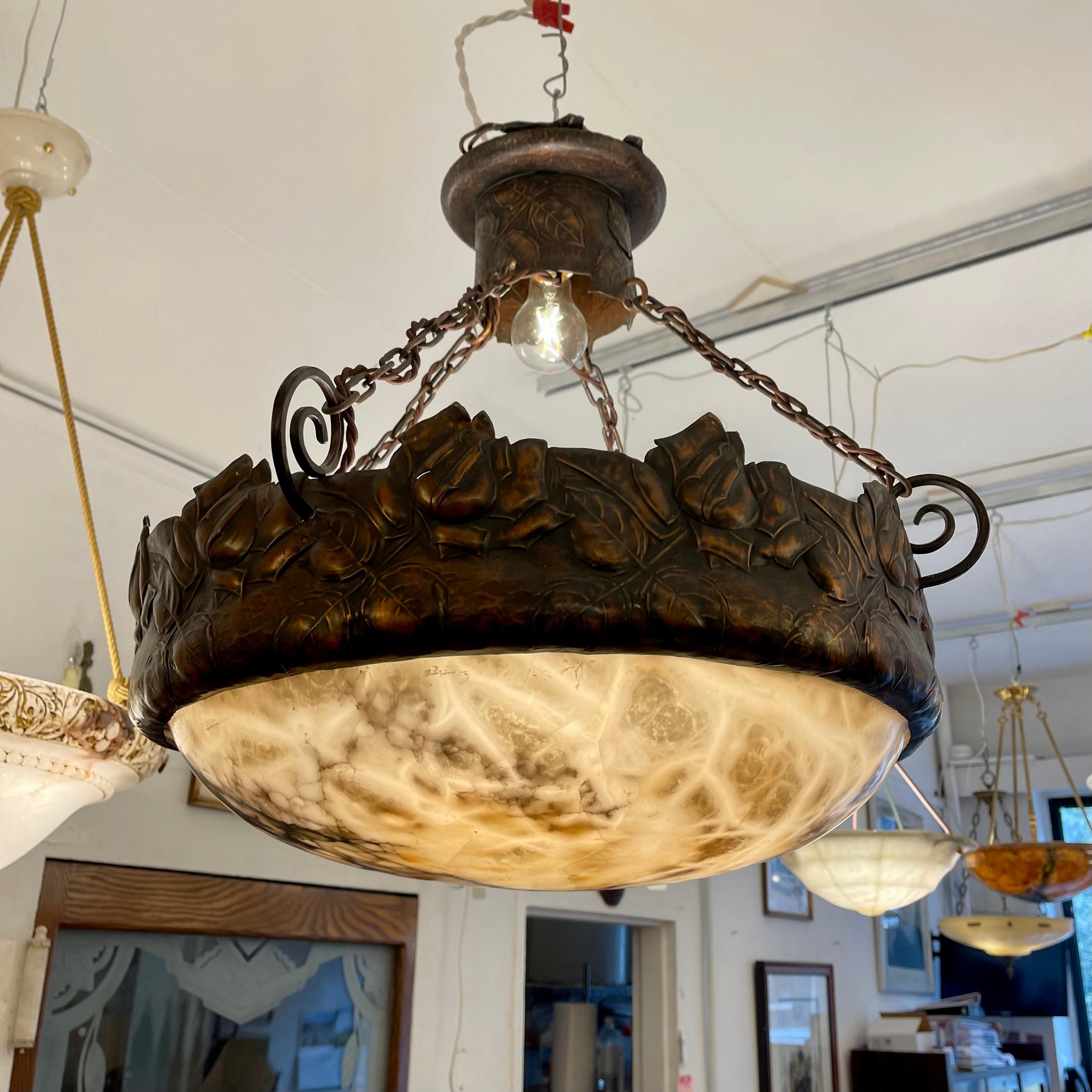 Cuivre Lampe à suspension Art Nouveau en albâtre, Suède, 1910 en vente