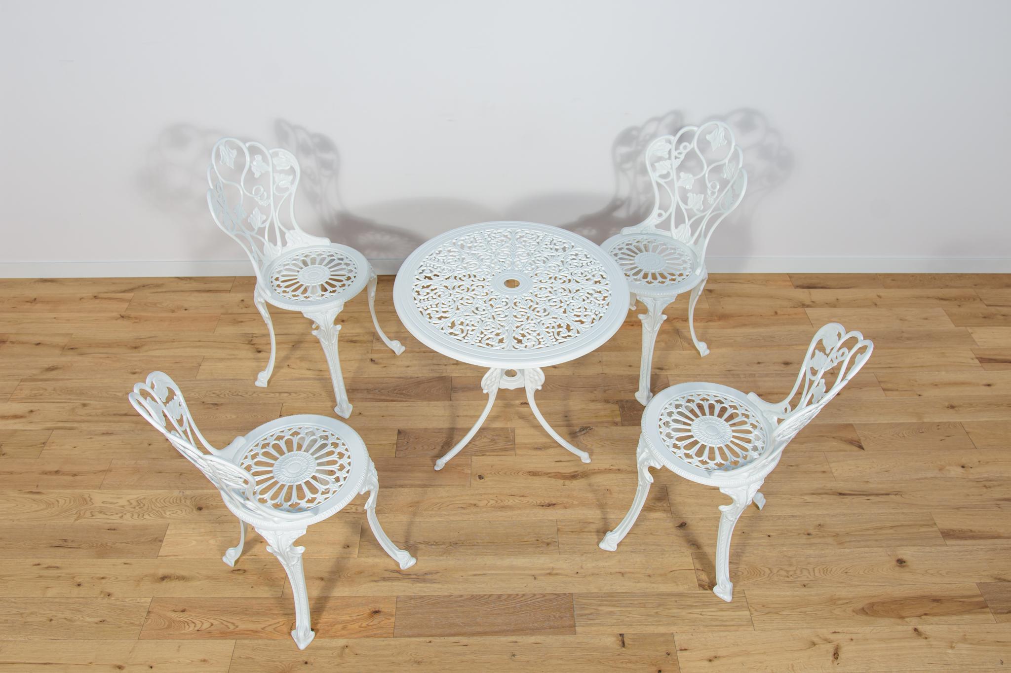 Mid-Century moderno Sedie da giardino in alluminio Art Nouveau, anni '50, United Knigdom, set di 5 in vendita