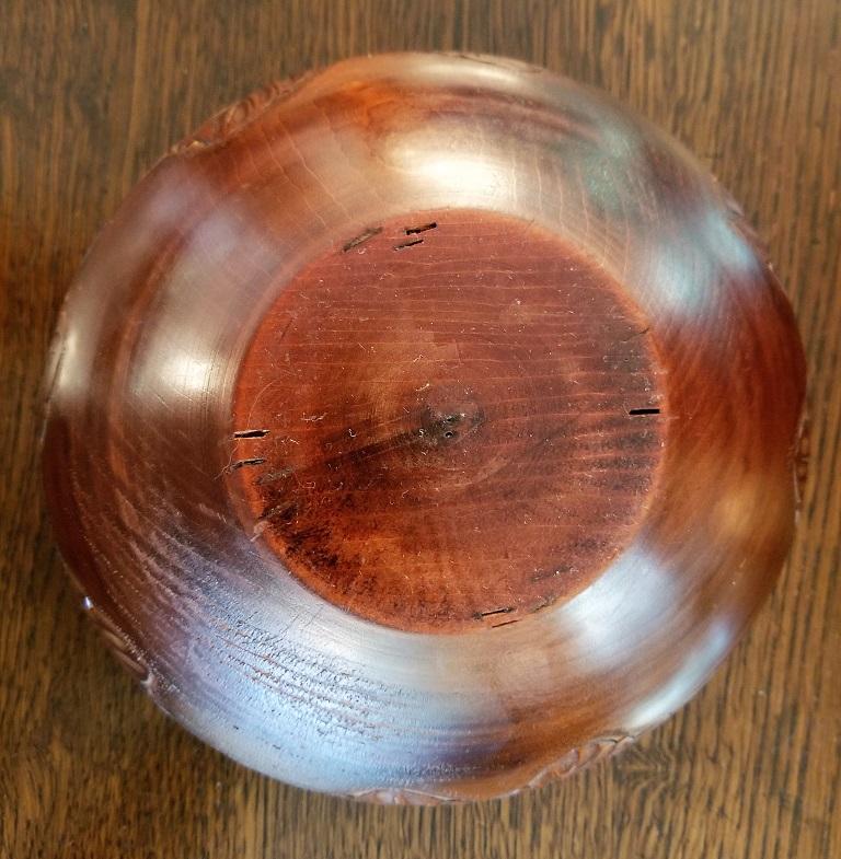 Art Nouveau American Carved Walnut Bowl For Sale 2