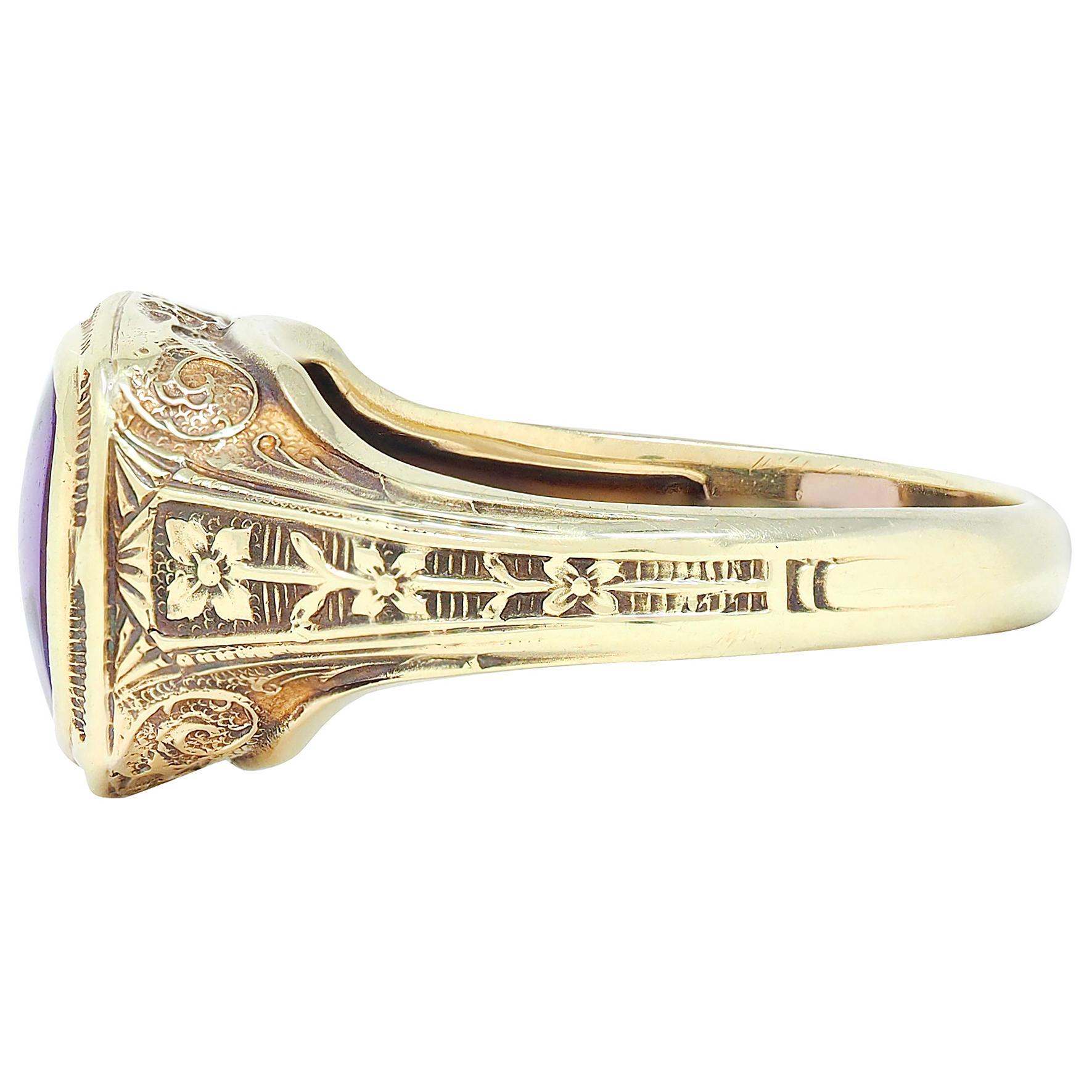 Donna Anello con ametista Art Nouveau in oro giallo 14 carati, anello con vite floreale a scorrimento antico in vendita