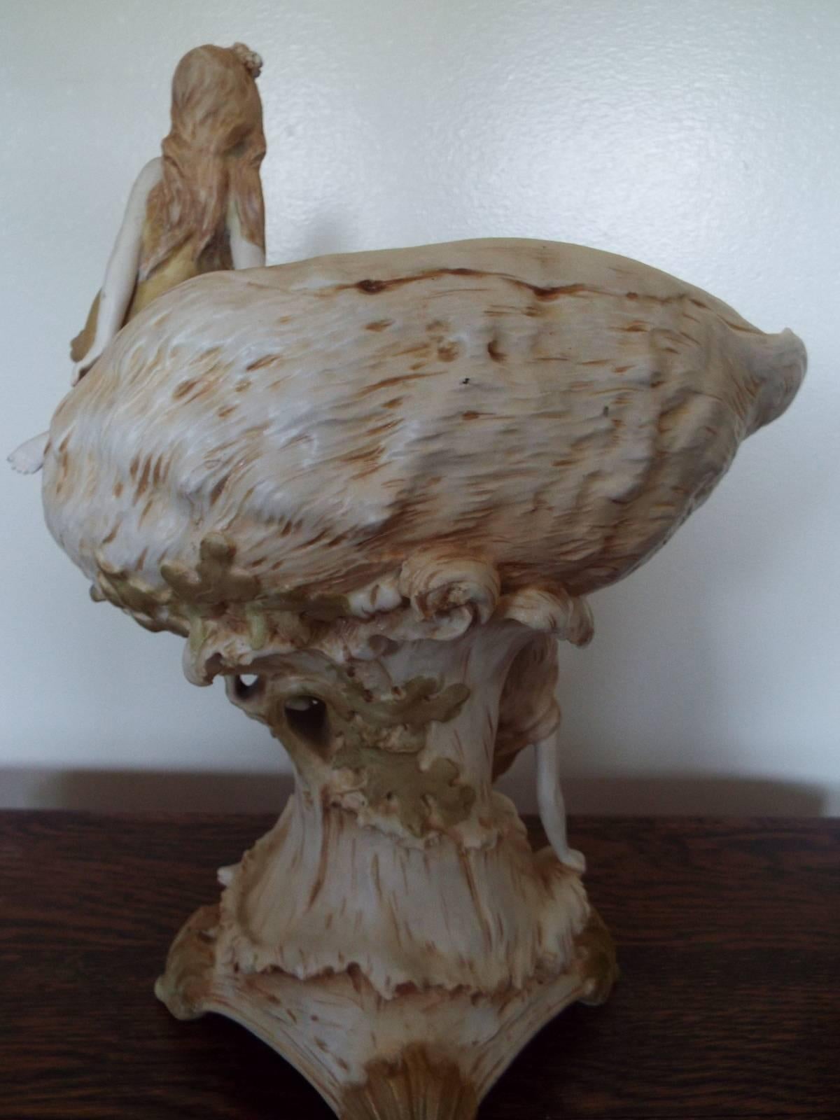 Art Nouveau Amphora Figurative Vase Center Bowl In Excellent Condition For Sale In Lambertville, NJ