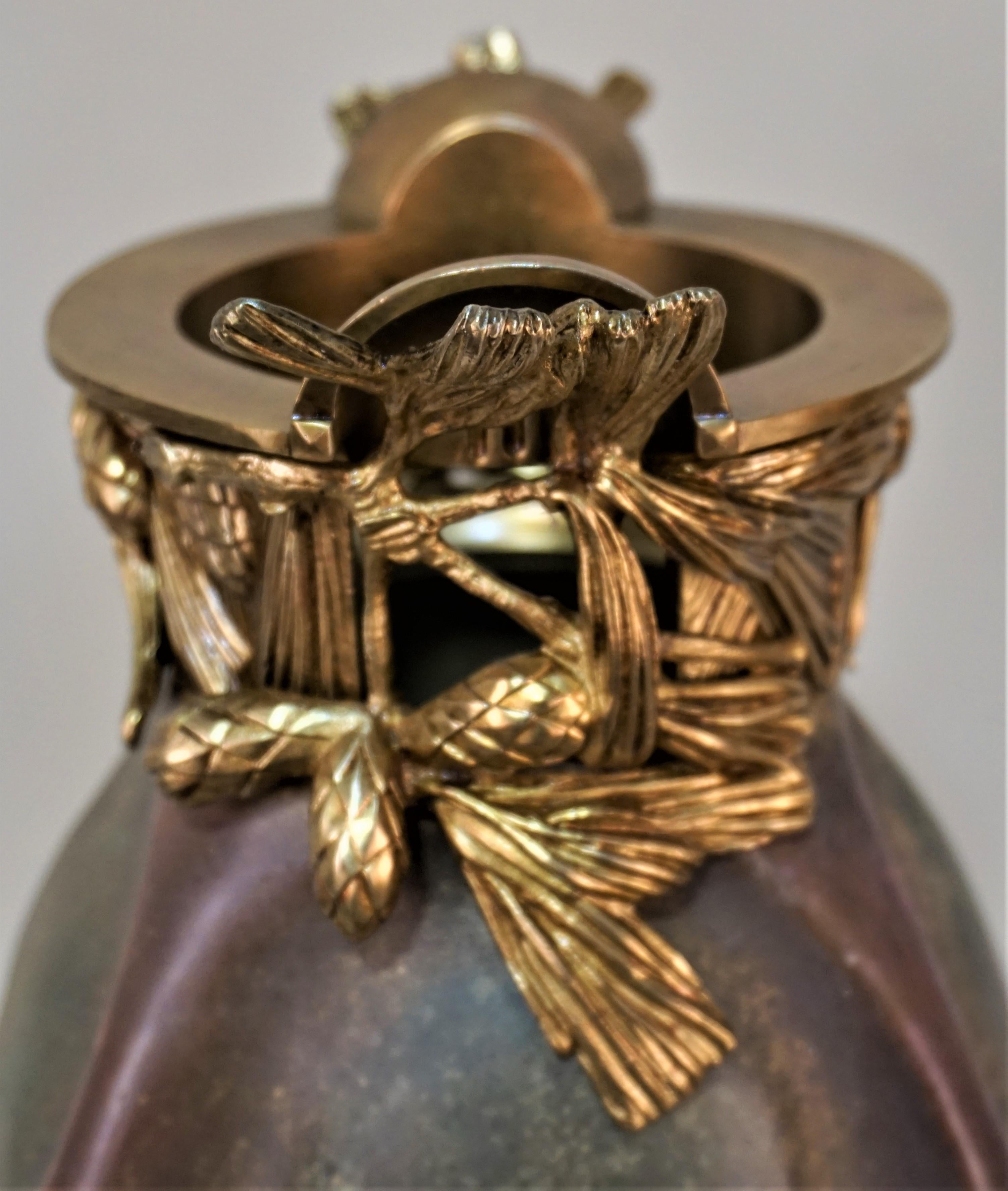 Art nouveau Vase Art Nouveau Amphora en poterie et bronze