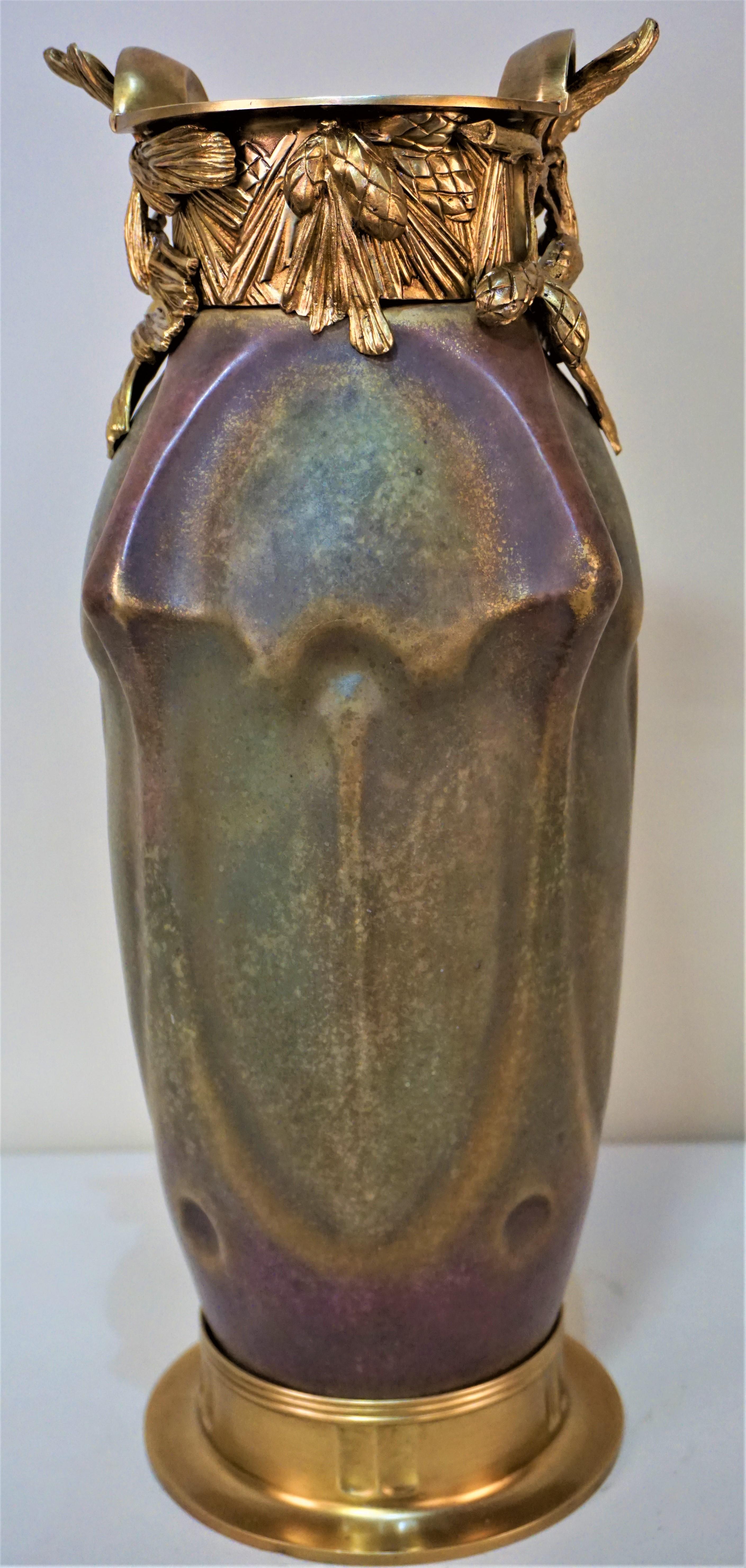 Autrichien Vase Art Nouveau Amphora en poterie et bronze