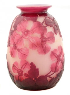 Art-Nouveau and Art-Deco Fine Cameo Glass Vase by Emile Gallé, Signed