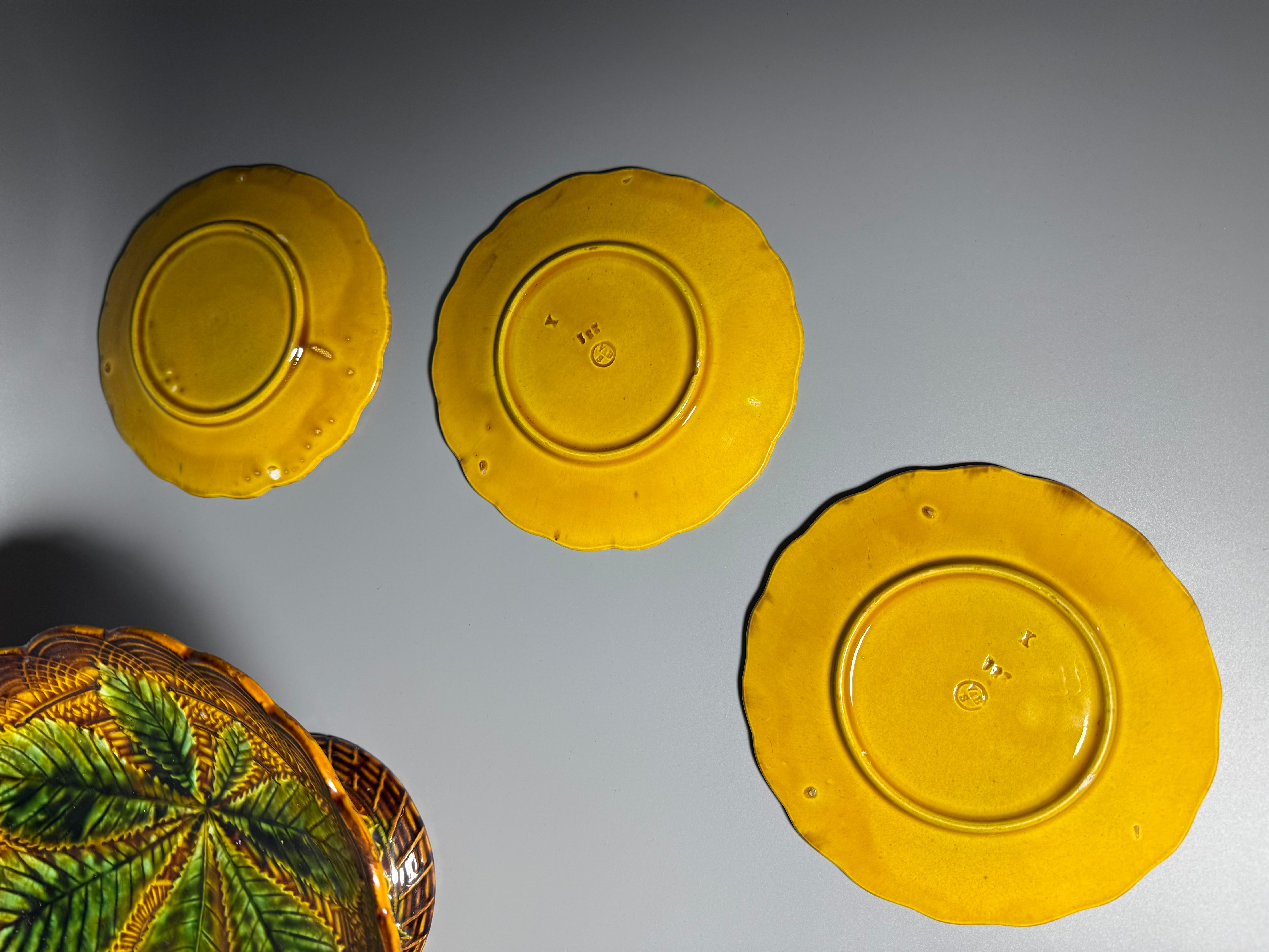 Art Nouveau Majolica Villeroy & Boch  Set  Fruit Stand Plates 1880 For Sale 5