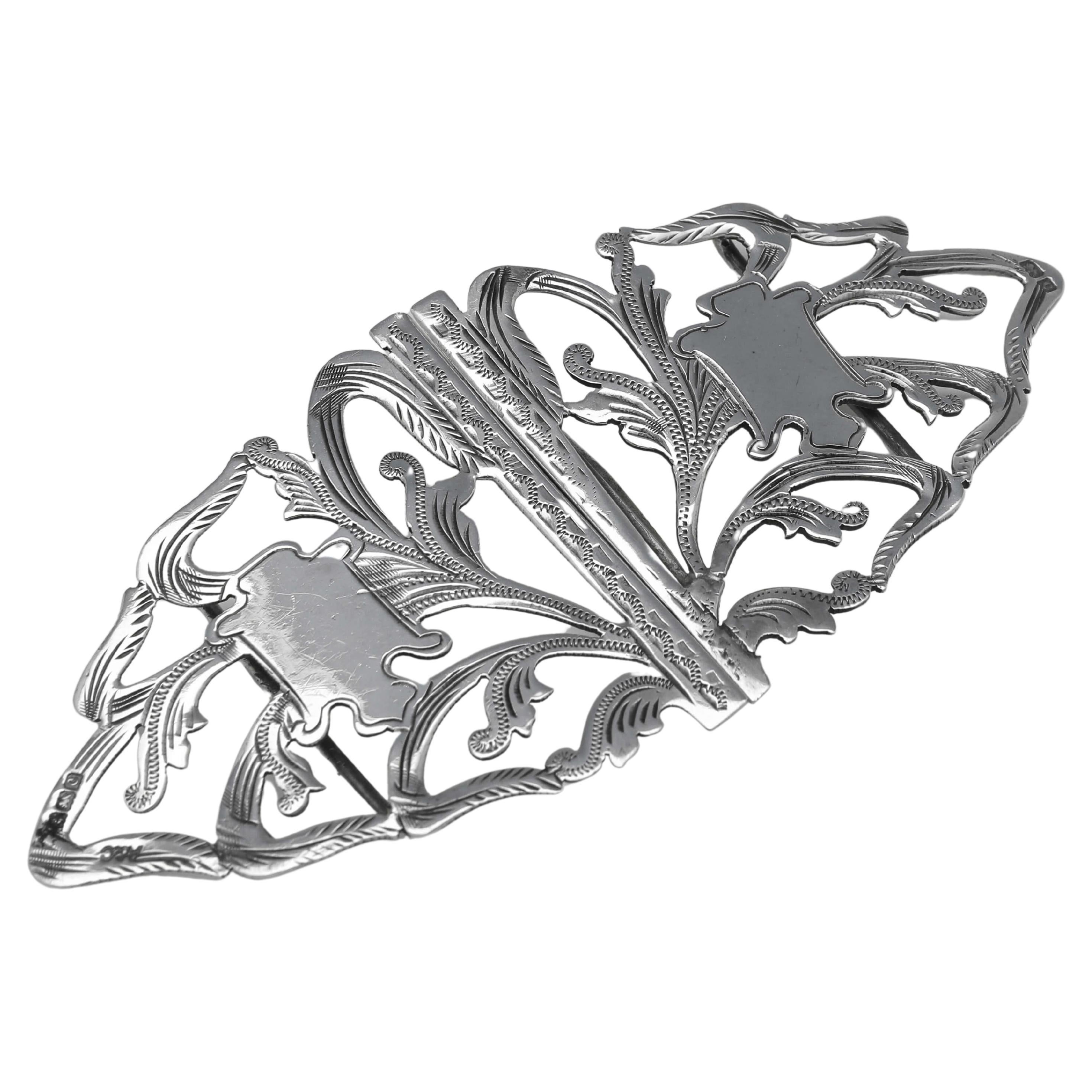 Nurse top belt buckle