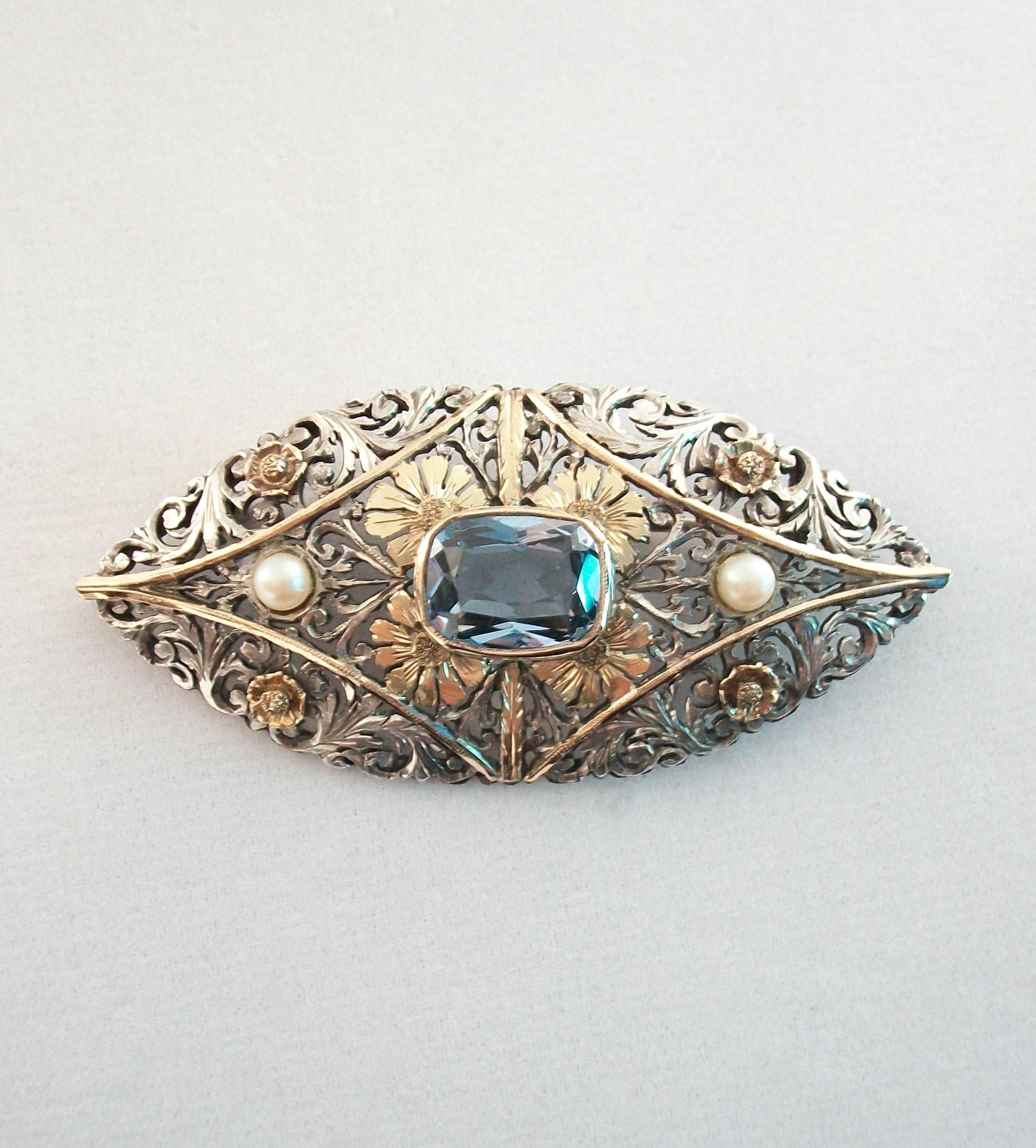 Art Nouveau Aquamarine & Pearl Brooch Set in Silver & Gold - France - Circa 1900 For Sale 4