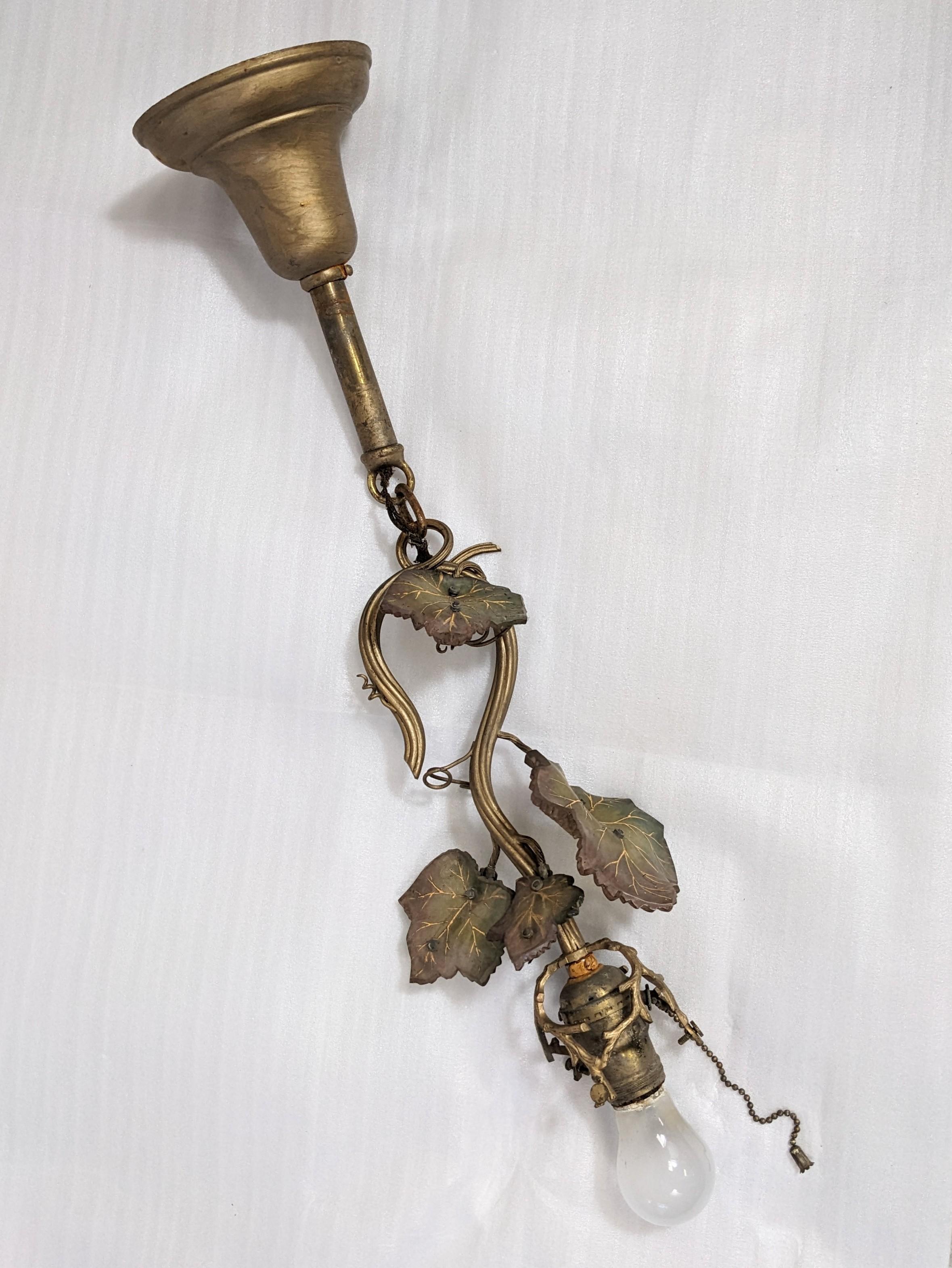 Lampe à suspension Art Nouveau en forme de raisin avec 2 abat-jour en vente 3