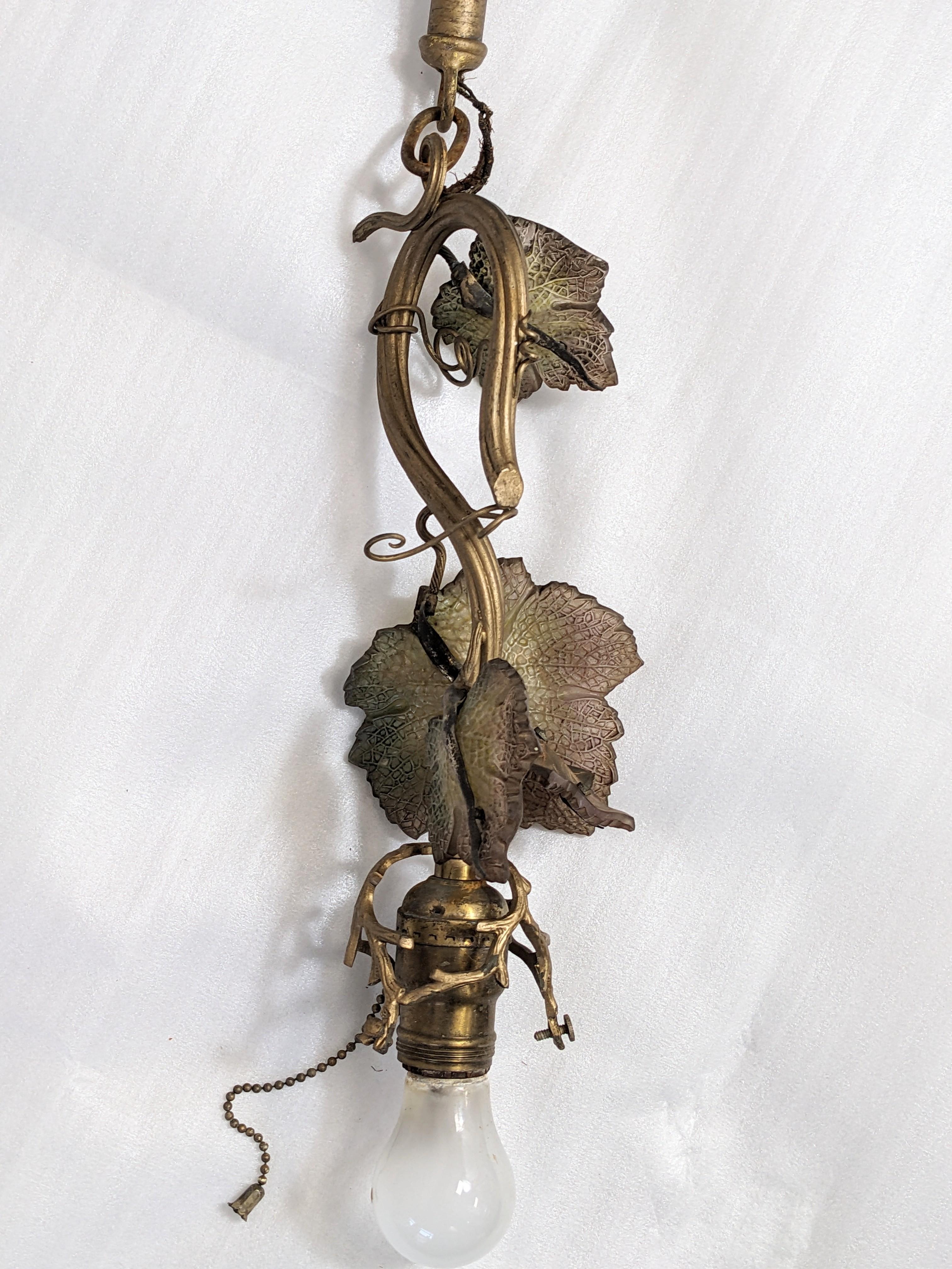 Lampe à suspension Art Nouveau en forme de raisin avec 2 abat-jour en vente 7