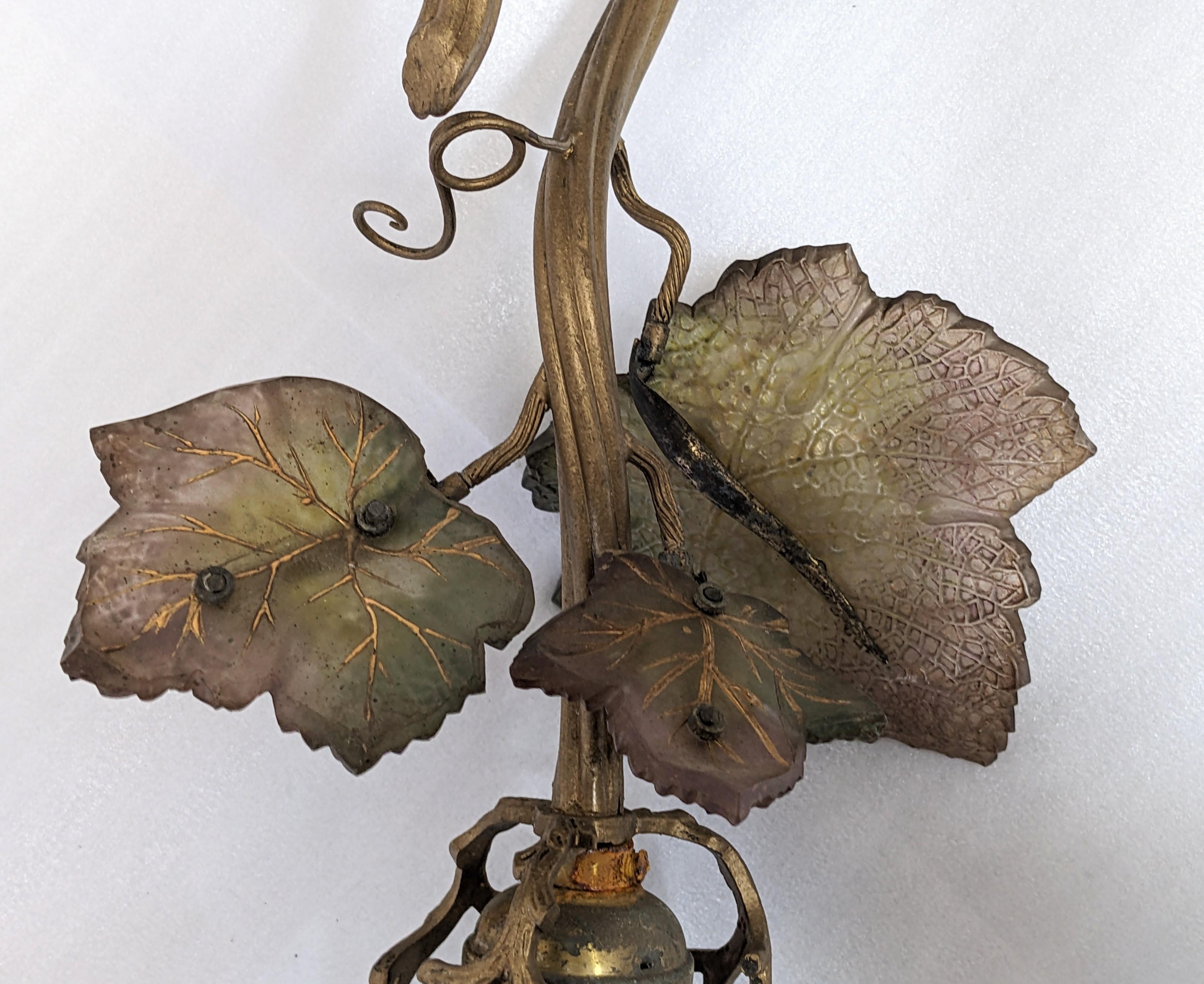 Lampe à suspension Art Nouveau en forme de raisin avec 2 abat-jour en vente 8
