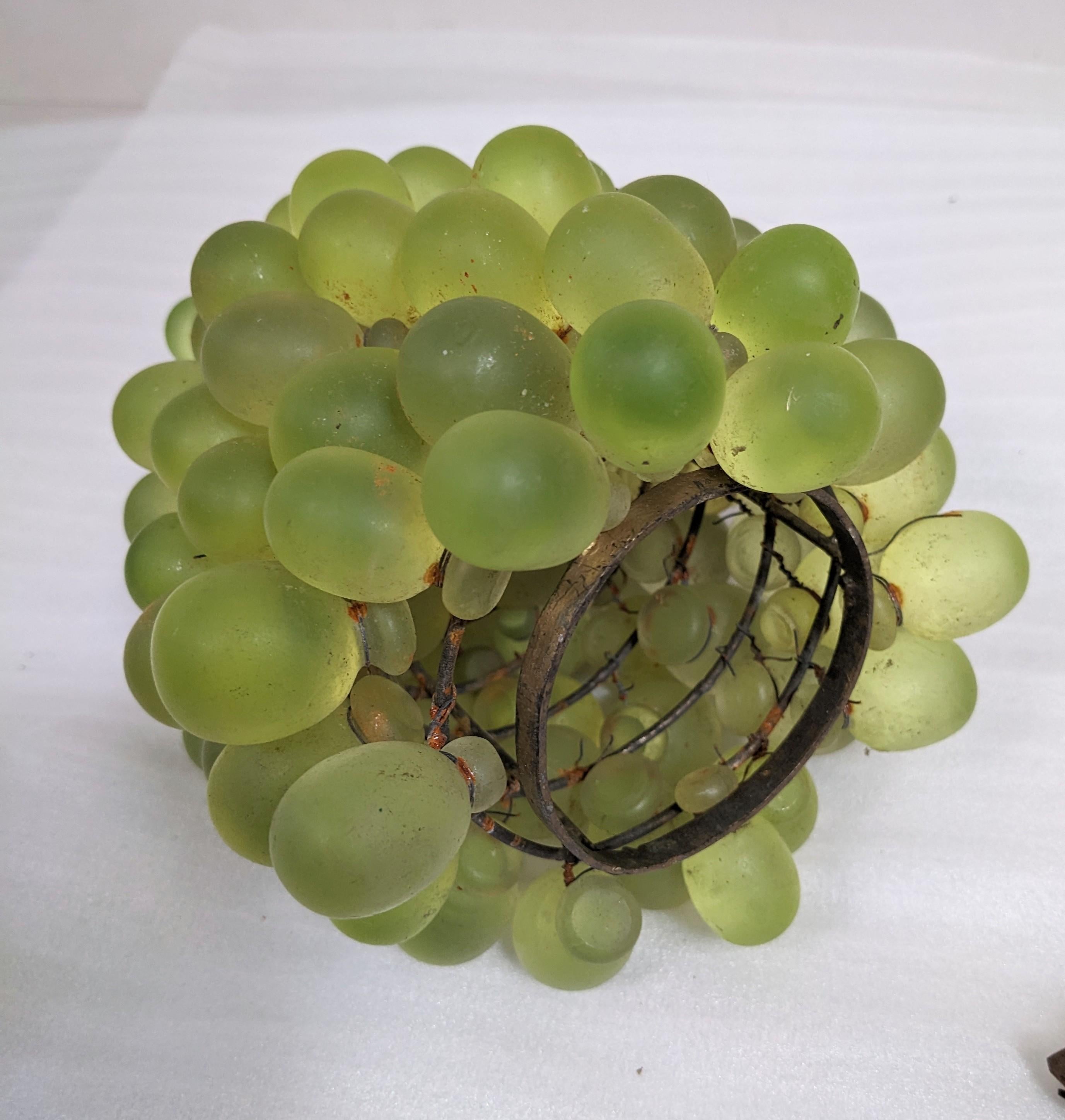 Lampada a sospensione in vetro artistico Art Nouveau Grape con 2 paralumi in vendita 11