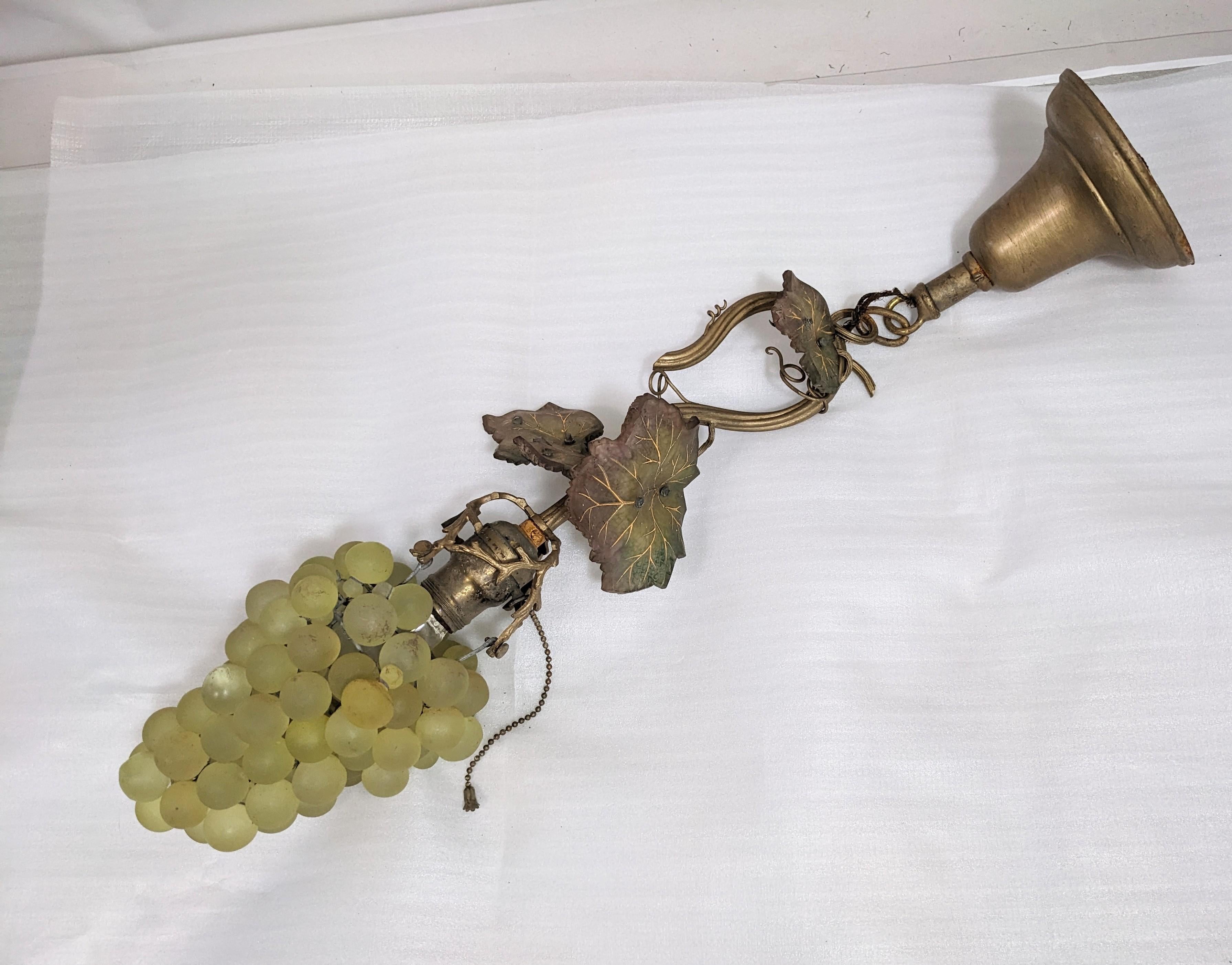 Art nouveau Lampe à suspension Art Nouveau en forme de raisin avec 2 abat-jour en vente