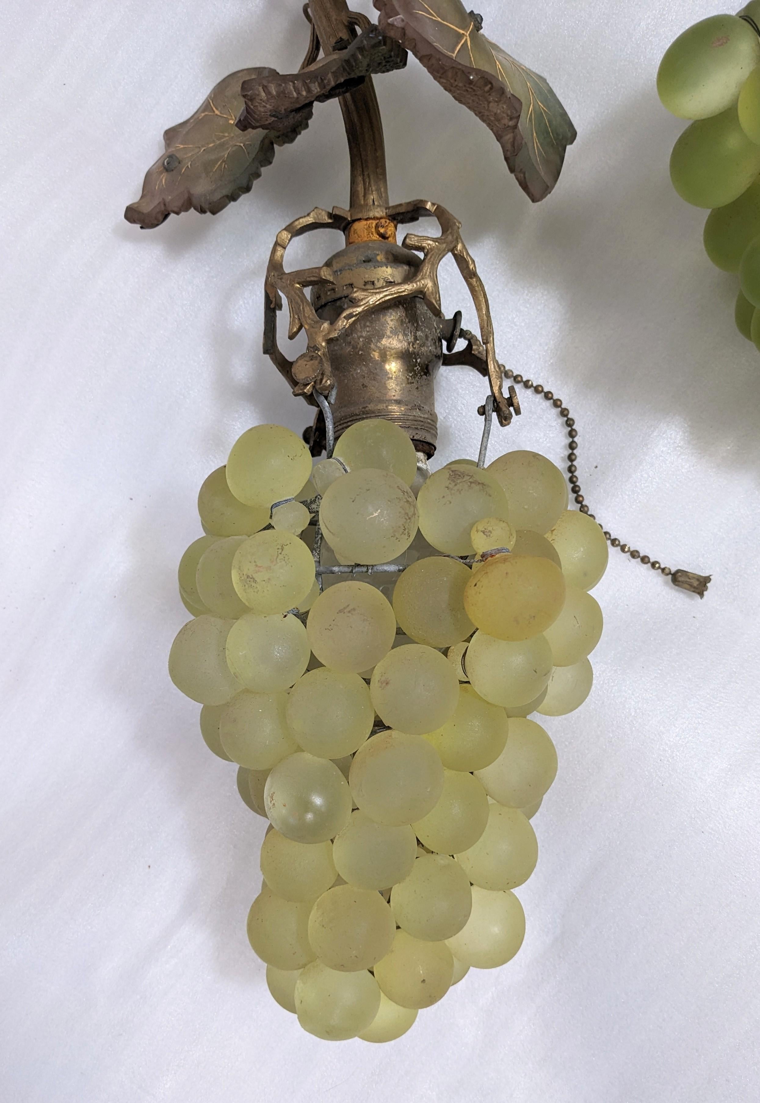 Lampe à suspension Art Nouveau en forme de raisin avec 2 abat-jour en vente 2