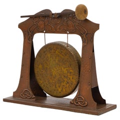 Plateau de table en cuivre Art Nouveau Arts & Crafts Gong 