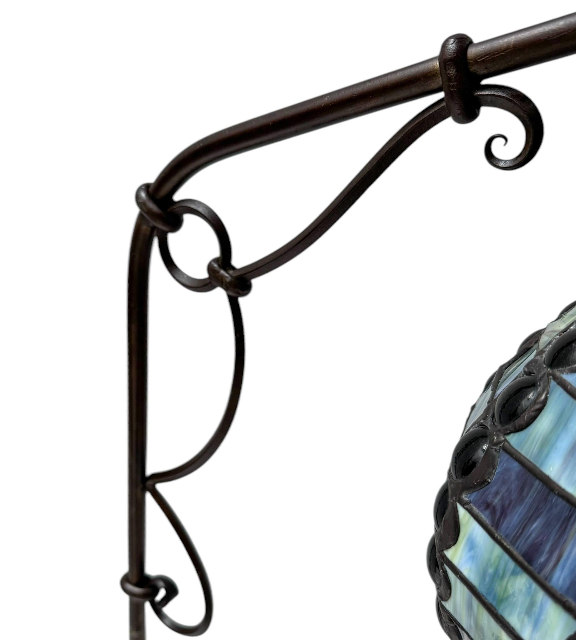 Lampada da terra in stile Art Nouveau con paralume in vetro multicolore, 1900 in vendita 1
