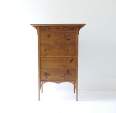 Cómoda Art Nouveau de madera de fresno al estilo de Louis Majorelle, Francia