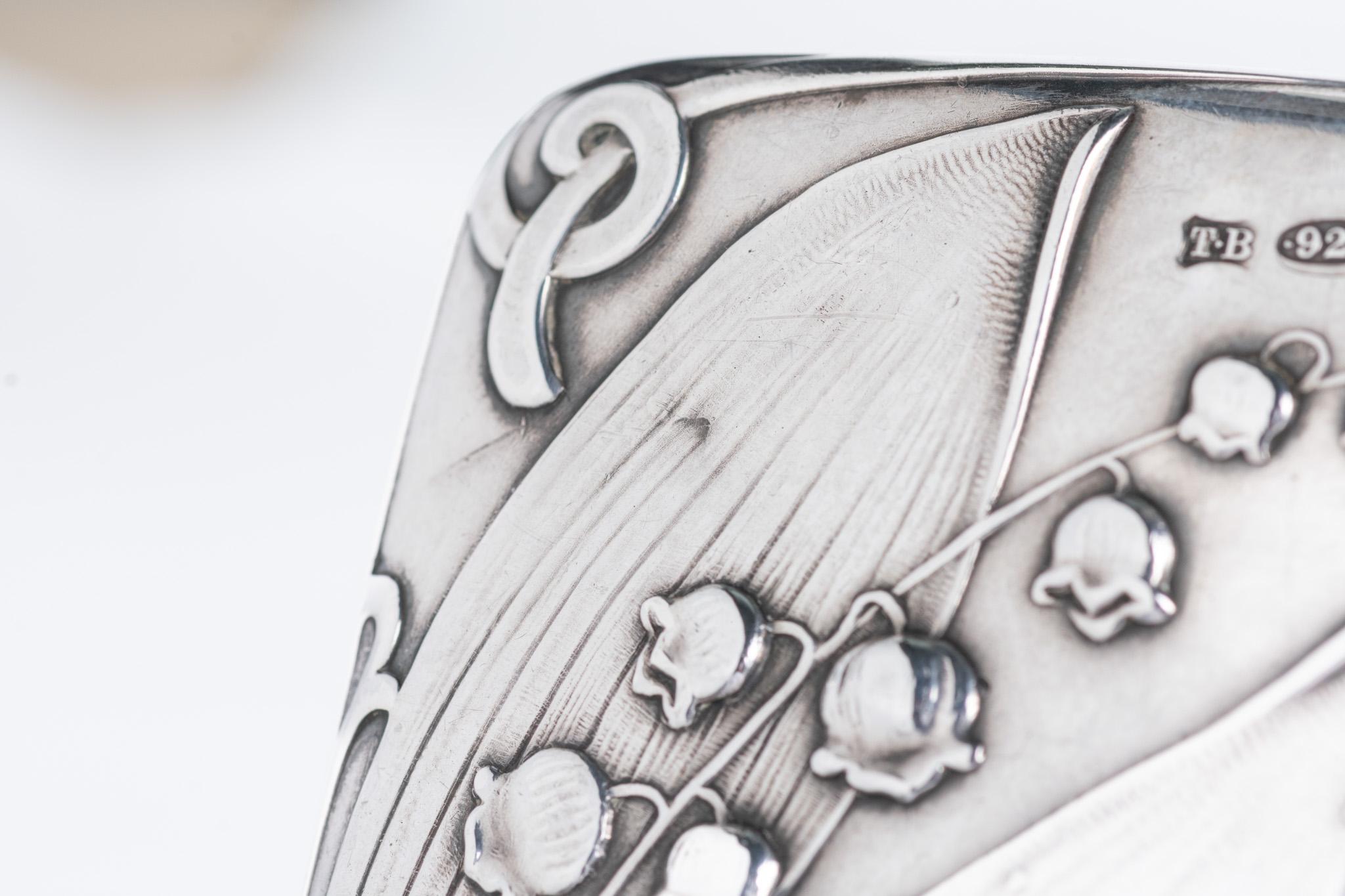 Art Nouveau Attribué à Charles Murat Etui à Cigarettes en Argent Sterling en vente 6