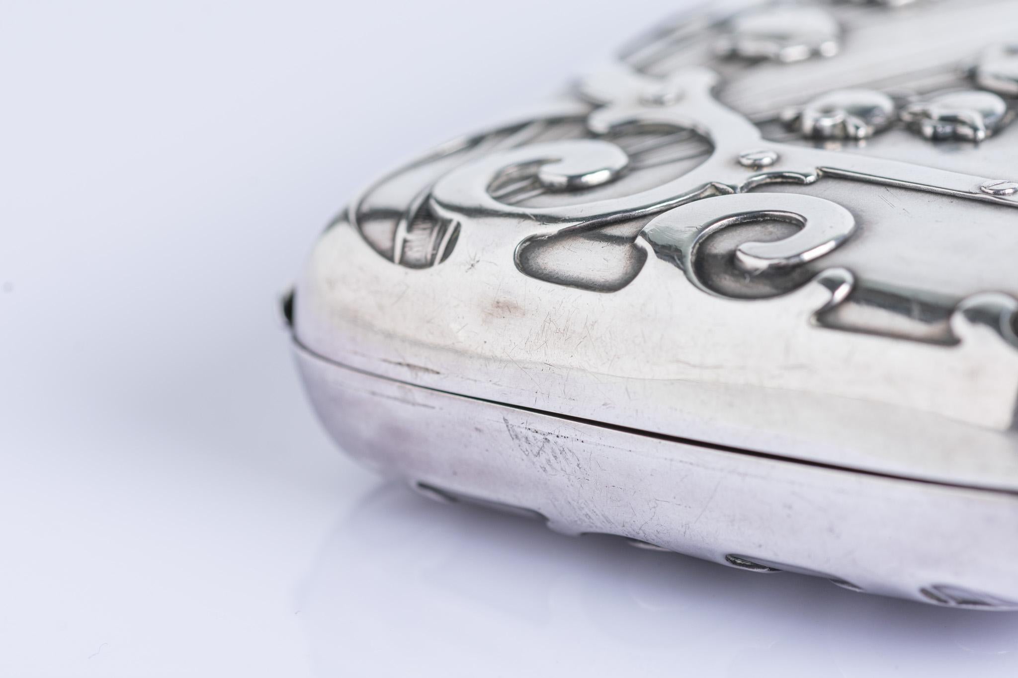 Art Nouveau Attribué à Charles Murat Etui à Cigarettes en Argent Sterling en vente 7