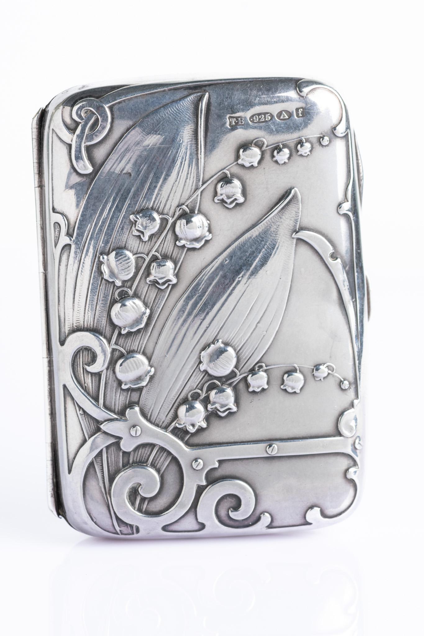 Art nouveau Art Nouveau Attribué à Charles Murat Etui à Cigarettes en Argent Sterling en vente