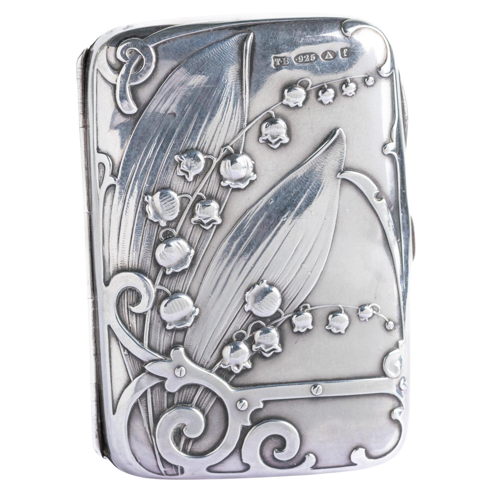 Art Nouveau Attribué à Charles Murat Etui à Cigarettes en Argent Sterling en vente