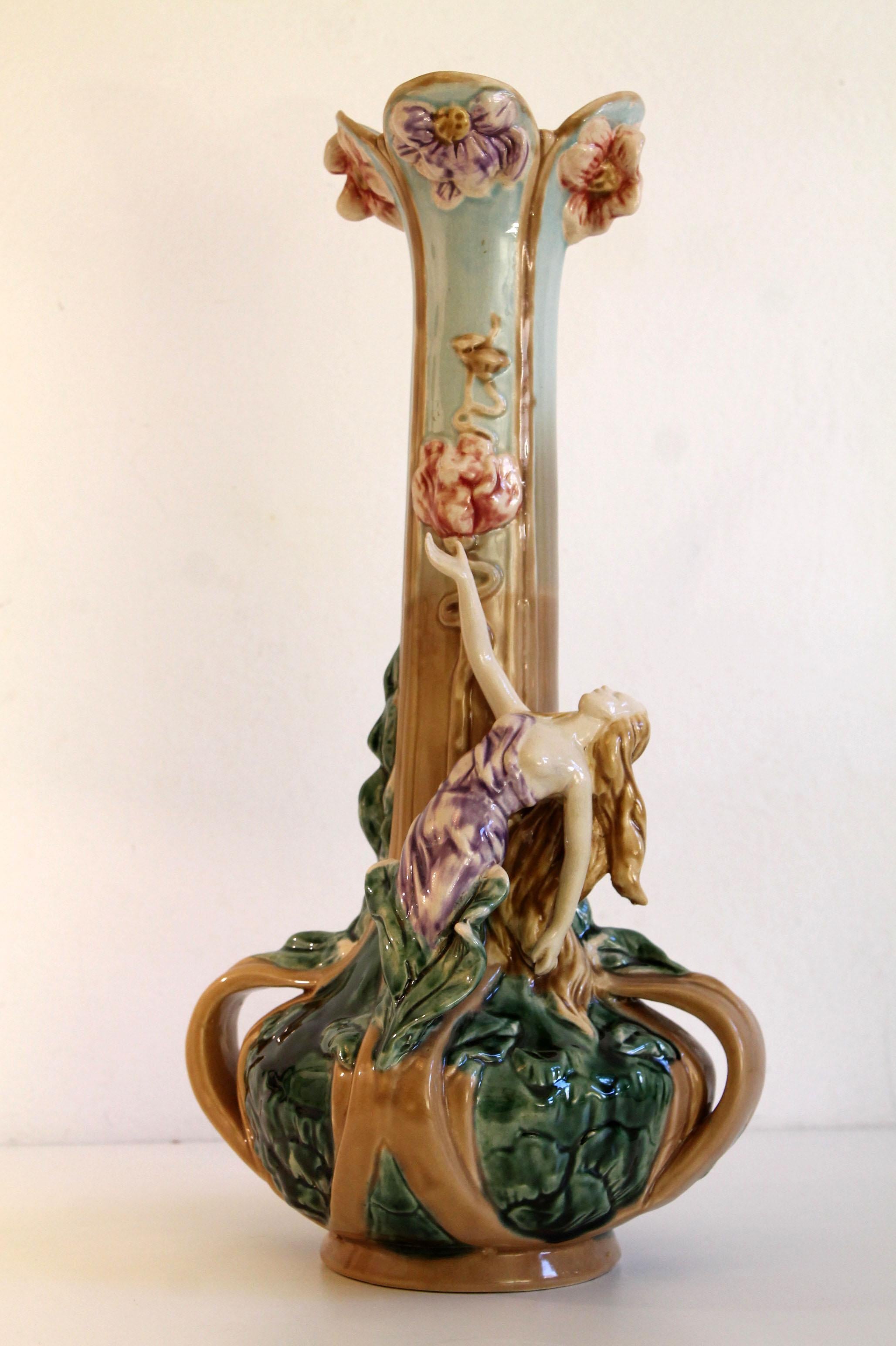 Manufacture: Bohemia Austria
Description: Delicate Vase with Woman and richly ornate with leaves and flowers
Year: circa 1900
Austrian Bohemian manufacturer stamp at bottom + model #2158
Condition: Pristine. (No chips, no cracks)
Measures: