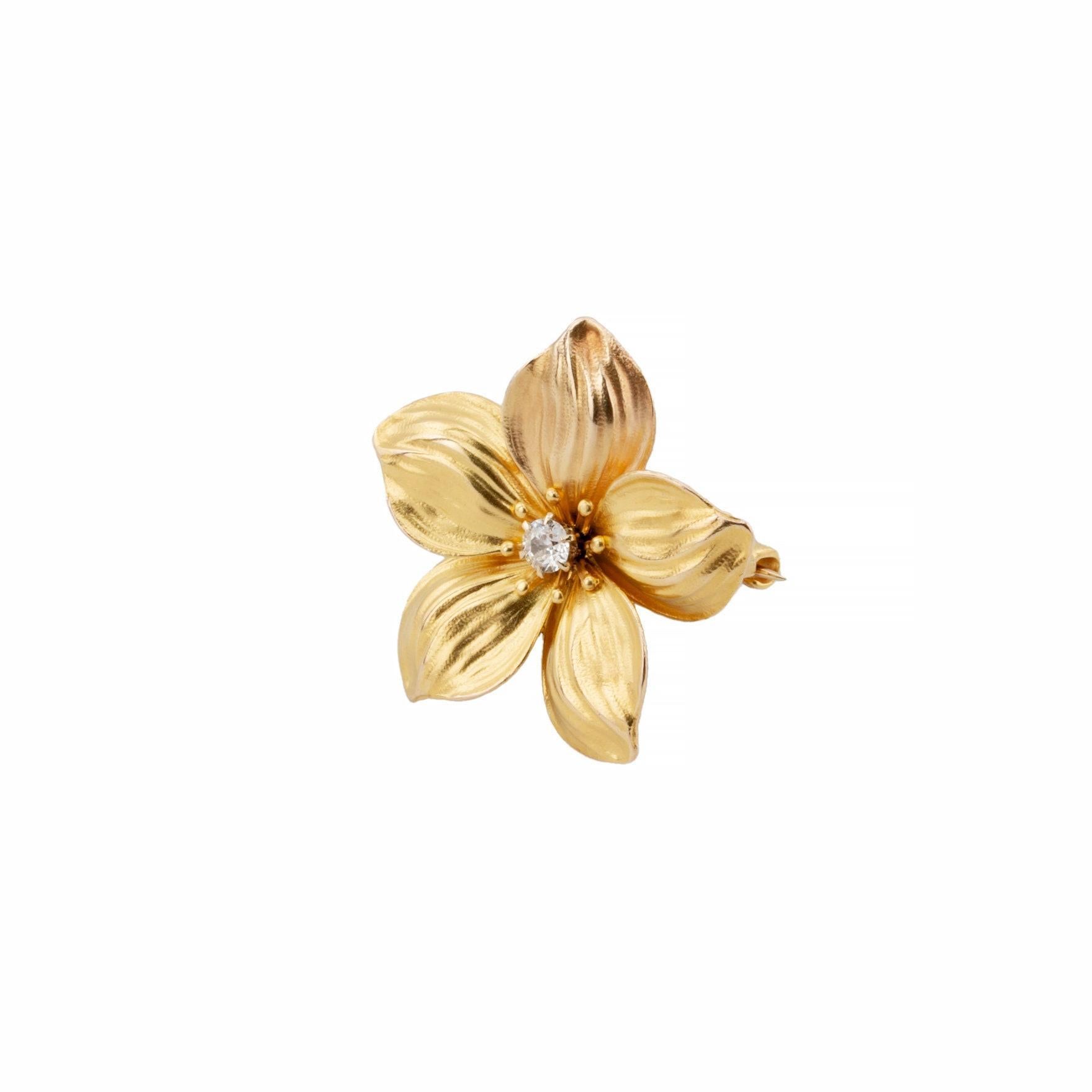 Taglio vecchia miniera Ciondolo convertibile Art Nouveau Azalea Flower con Diamonds Mine Cut da 0,15 ct. in vendita
