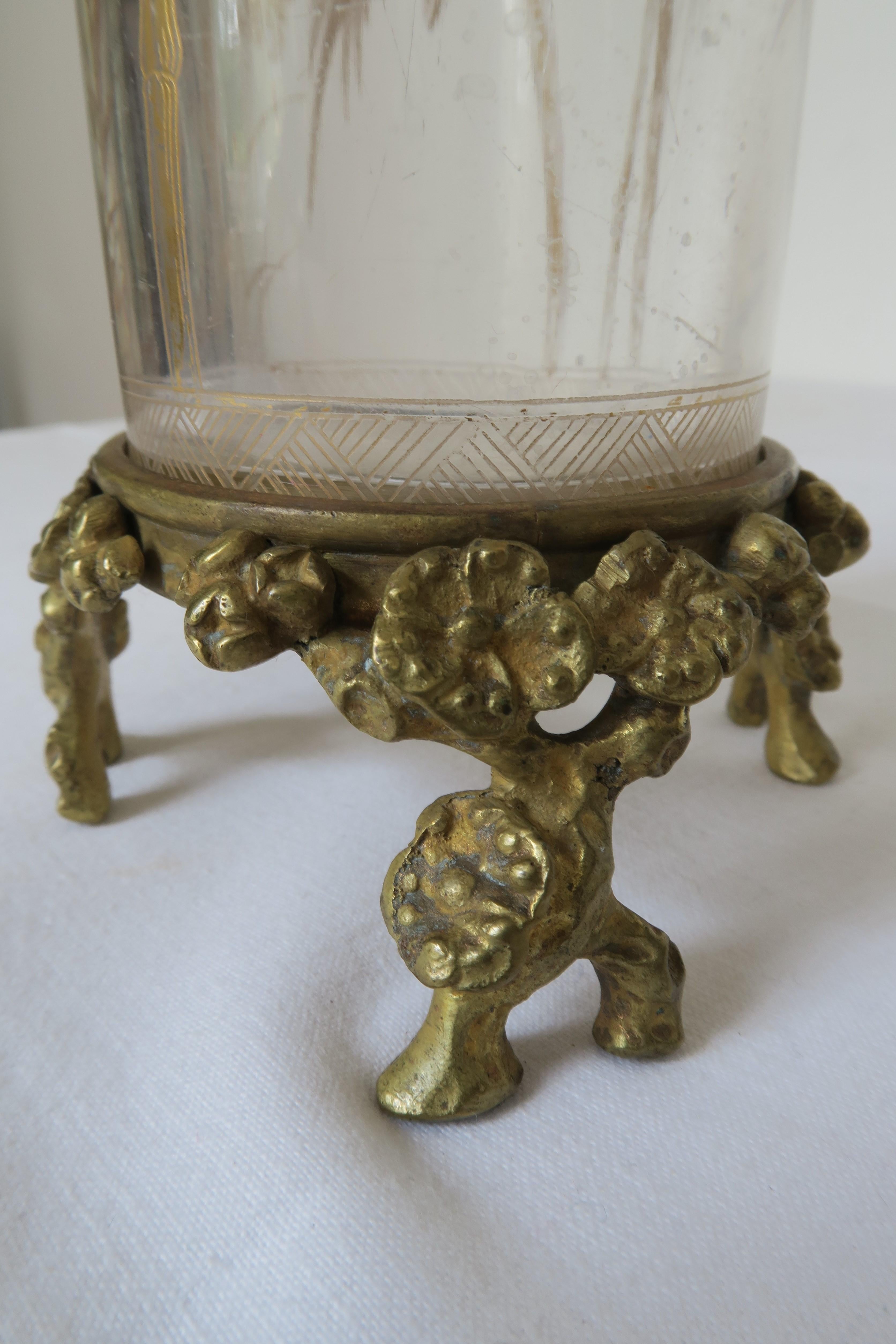20ième siècle Vase Art Nouveau en verre et bronze à motifs de bambou et d'oiseaux en vente