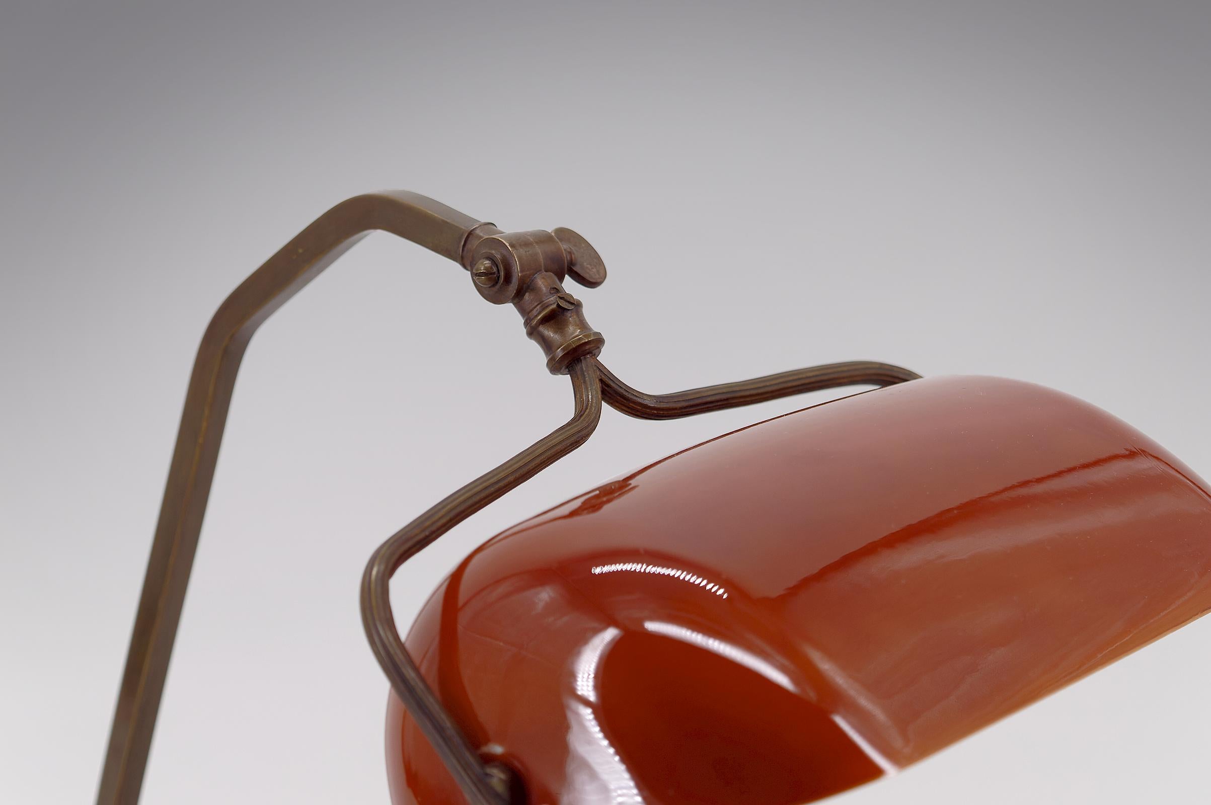 Art Nouveau Banker's Lamp with Red Opaline, France, circa 1900 For Sale 4