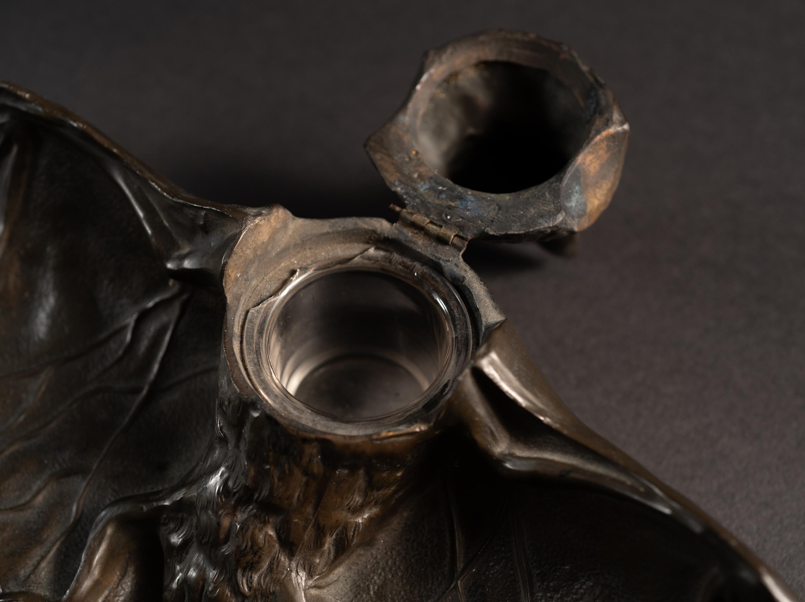 Art Nouveau Bat Inkwell by Unknown French Artist For Sale 3