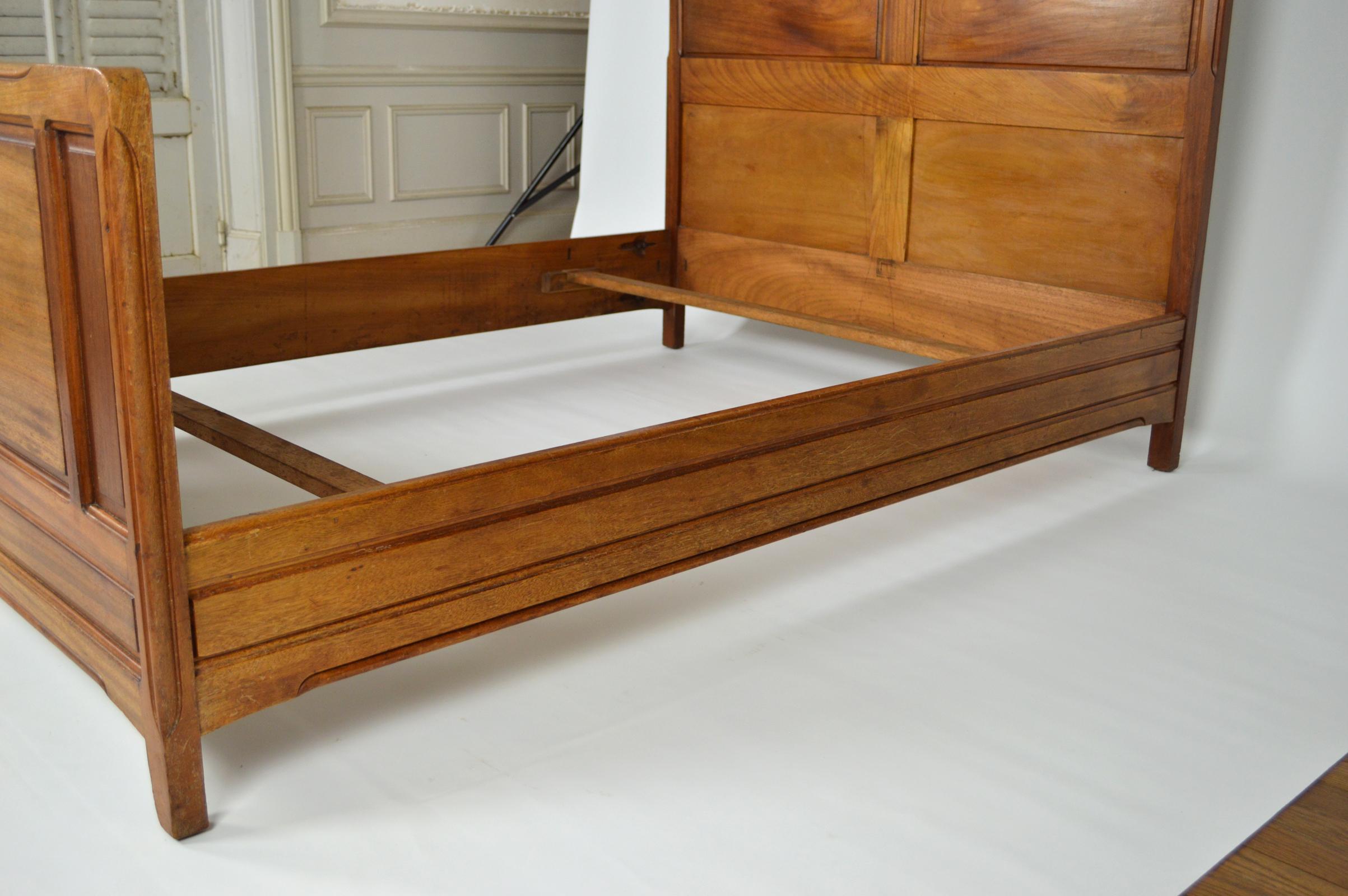 Art Nouveau Bed by Mathieu Gallerey in Mahogany, Clematis model, circa 1920 For Sale 6