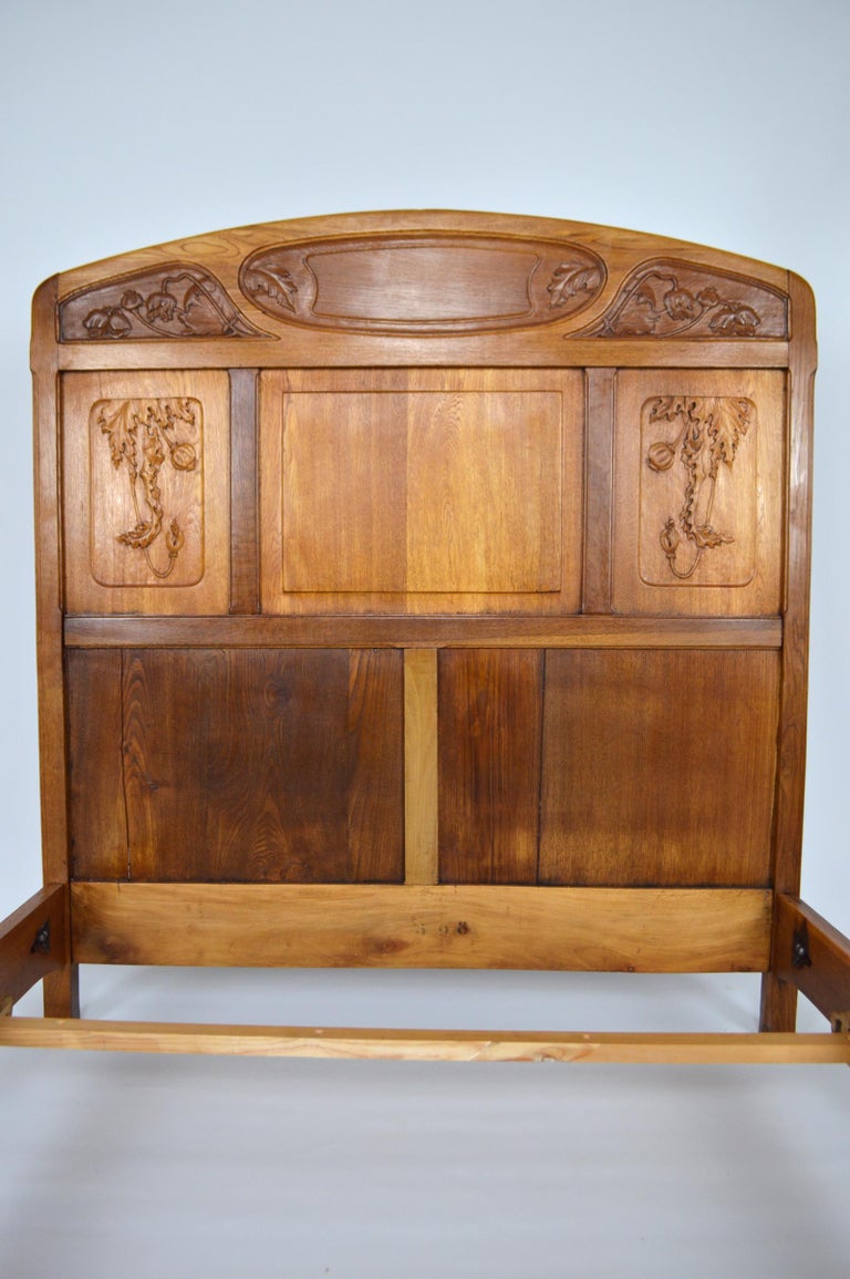 Art Nouveau Bed in Carved Oak, Opium Poppy Theme, France, circa 1910