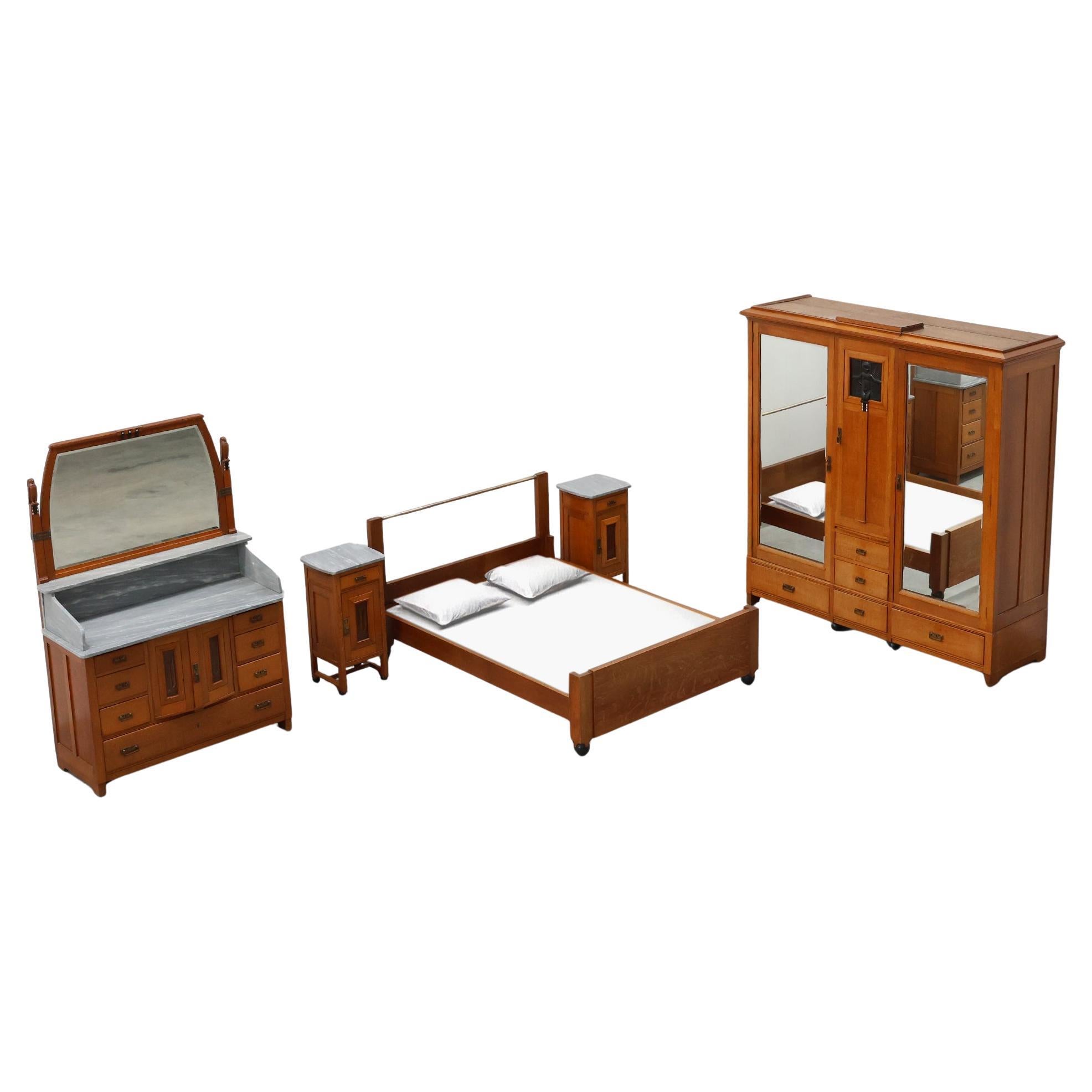 Art Nouveau bedroom set attr. to De Coene with artwork by Geo Verbanck, Belgium For Sale