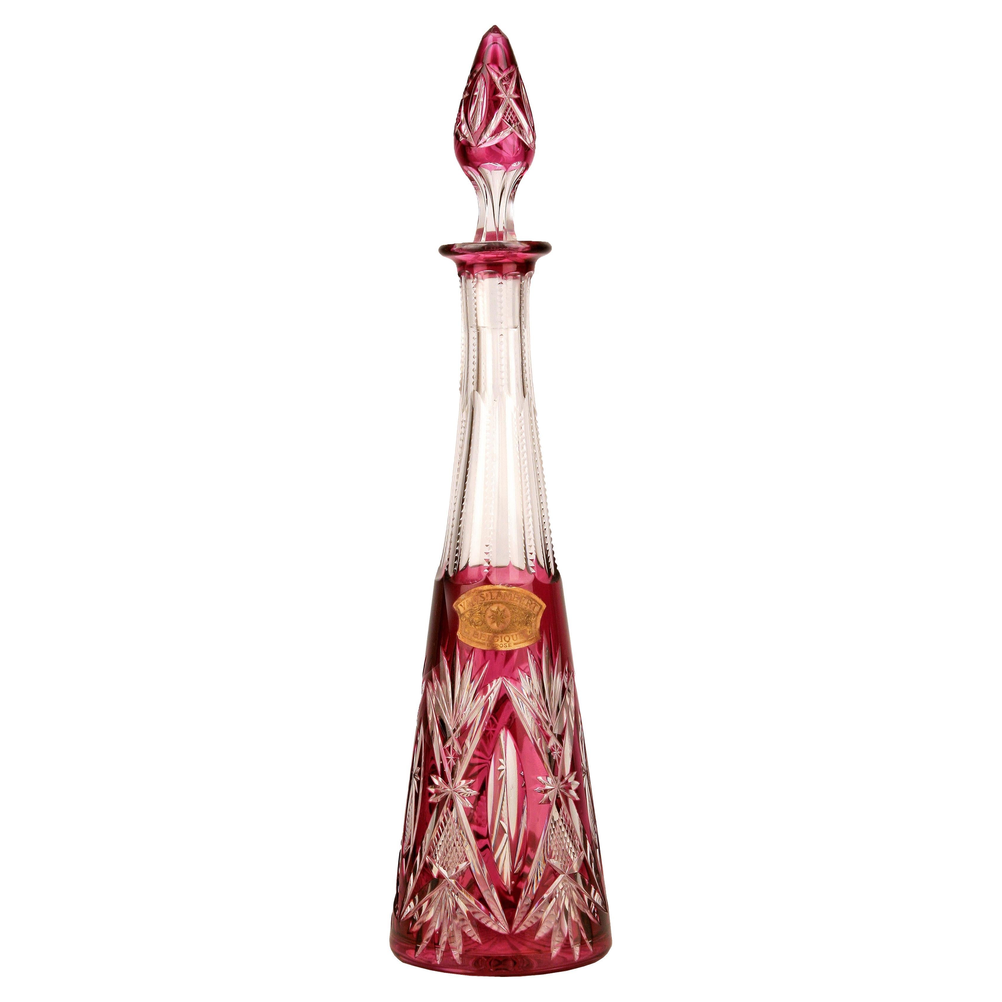 Belgische Jugendstilflasche/Wein-Dekanter aus geschliffenem Karminschliffglas von Val Saint Lambert
