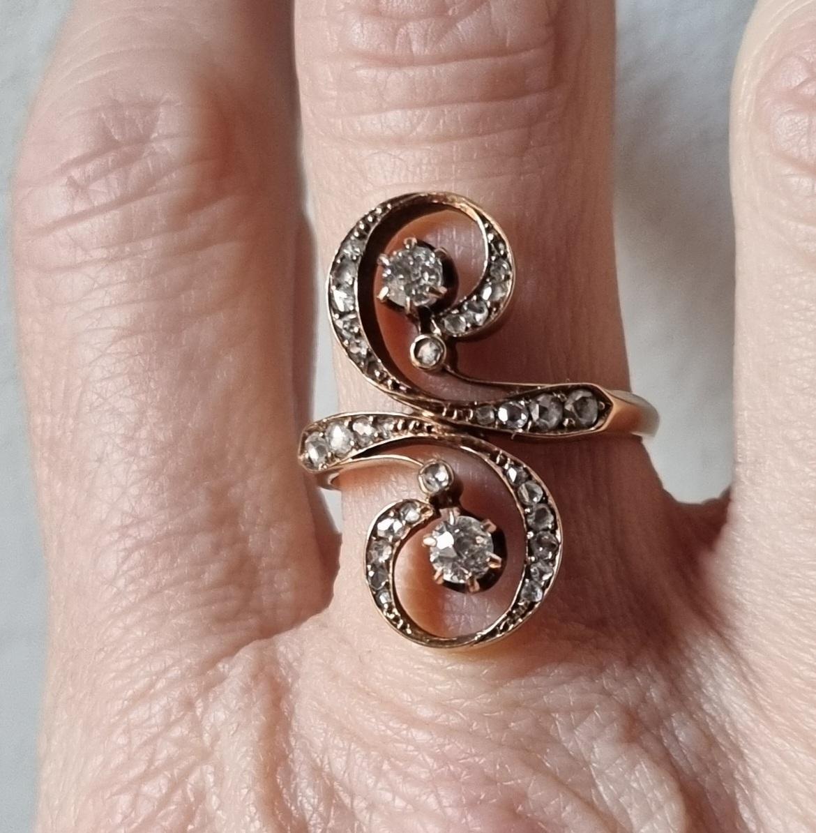 Women's Art Nouveau / Belle Epoque 1900 Diamond Ring in 18Karat Gold For Sale