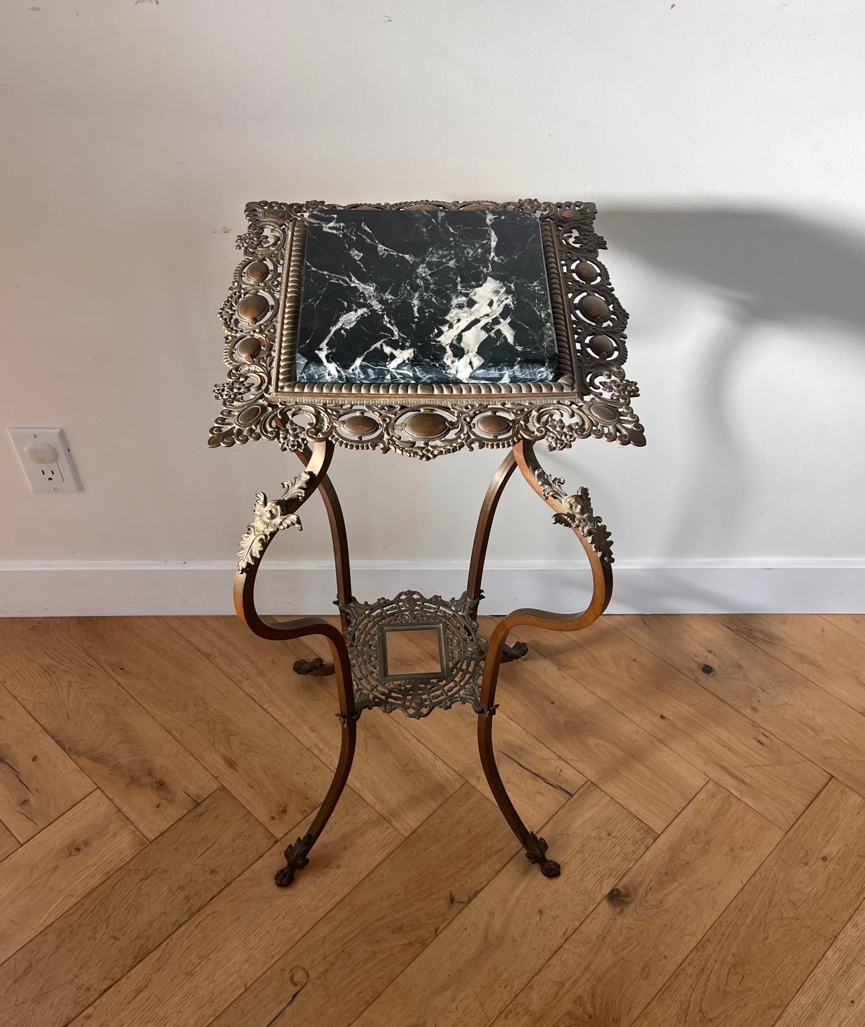 Victorian brass and marble pedestal jardinière side table, late 19th c  For Sale 14