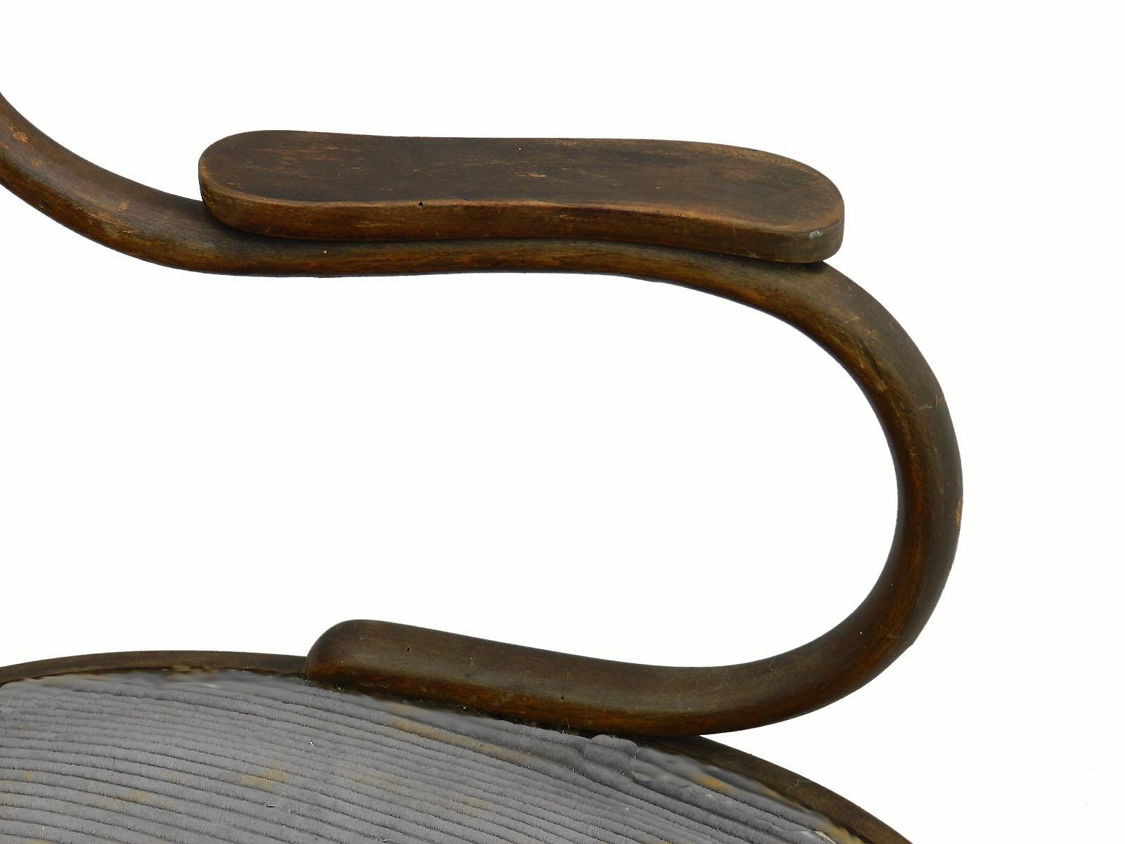 Vienna Secession Art Nouveau Bentwood Armchair Includes Refinishing and Recovering, circa 1900 For Sale