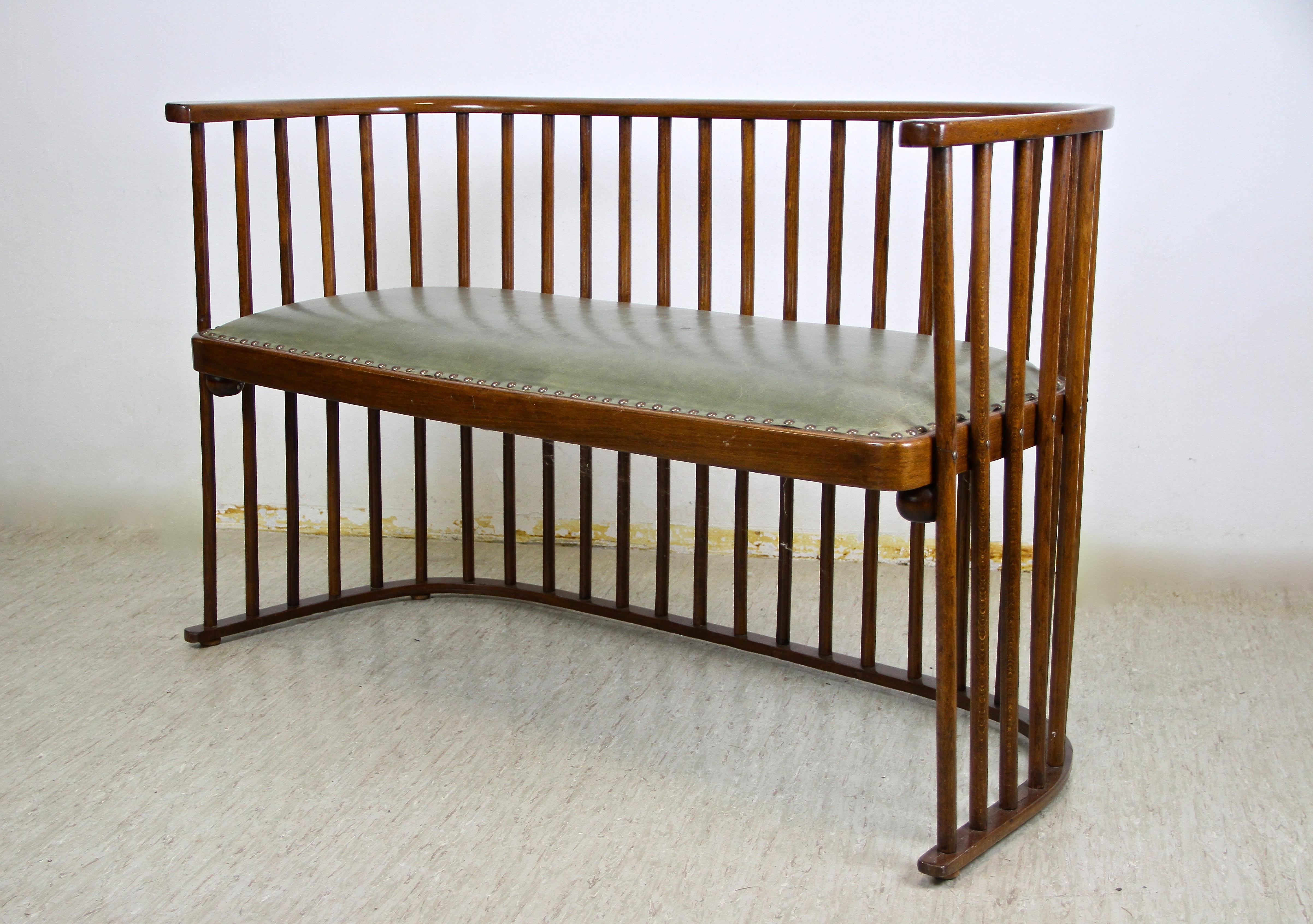 Art Nouveau Bentwood Bench by Josef Hoffmann for J&J Kohn, Austria, circa 1905 2
