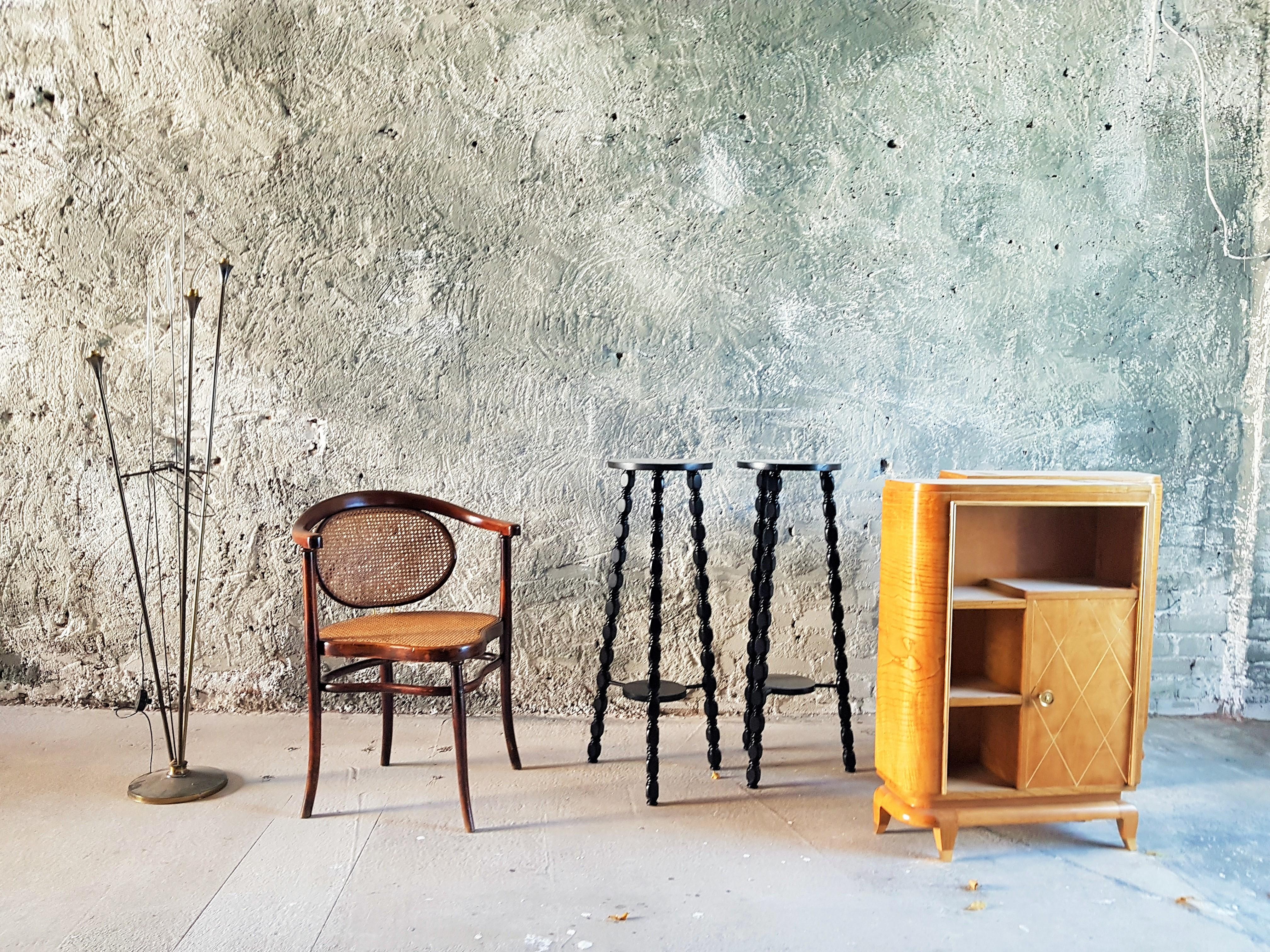 Art Nouveau Bentwood Braid Desk Chair by Thonet, Austria 1900.

documented 'Schreibfauteuil Nr.1' 1900-1914

solid and stable. braid without damages.

signed.