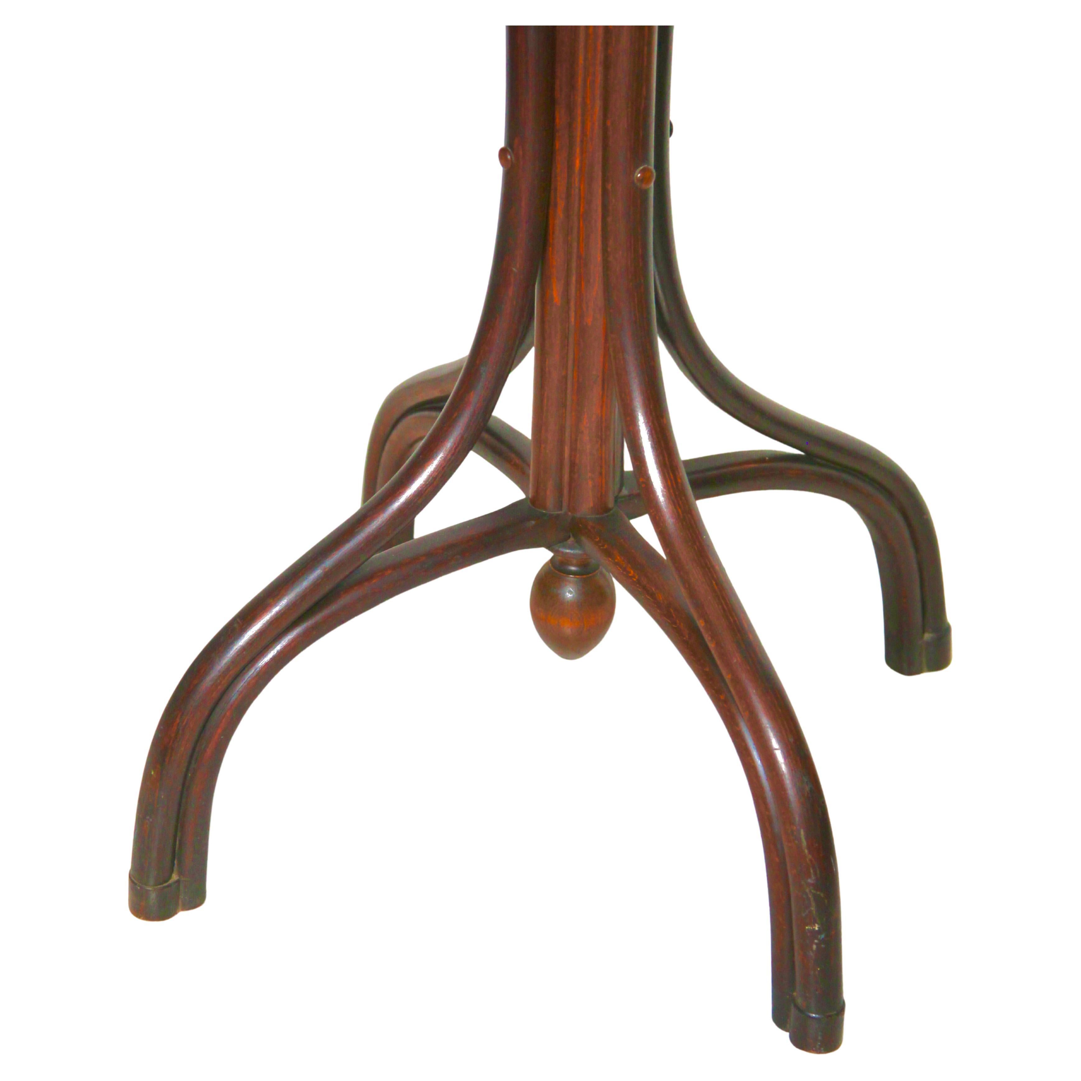 Hand-Crafted Art Nouveau Bentwood Large Coat Rack /Umbrella Thonet Vienna, 1879-1887 For Sale