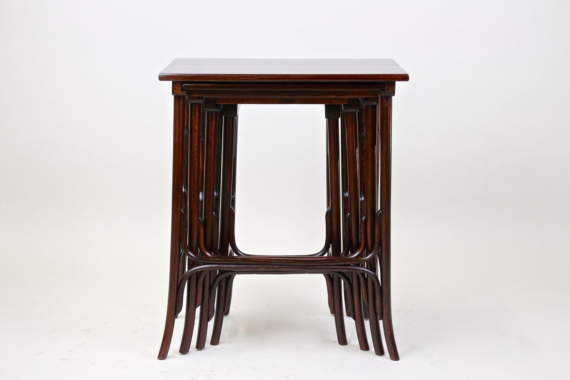 Art Nouveau Bentwood Nesting Tables by Thonet, Marked, Austria circa 1905 For Sale 10